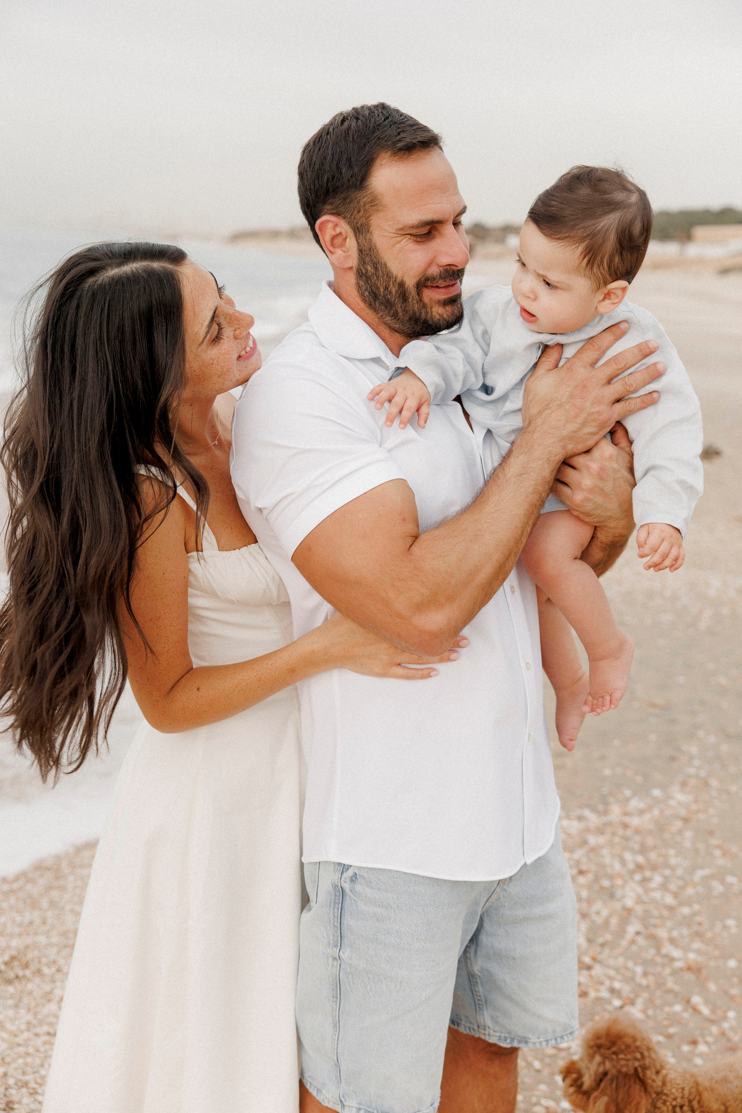 First year family photos near the sea. Главная