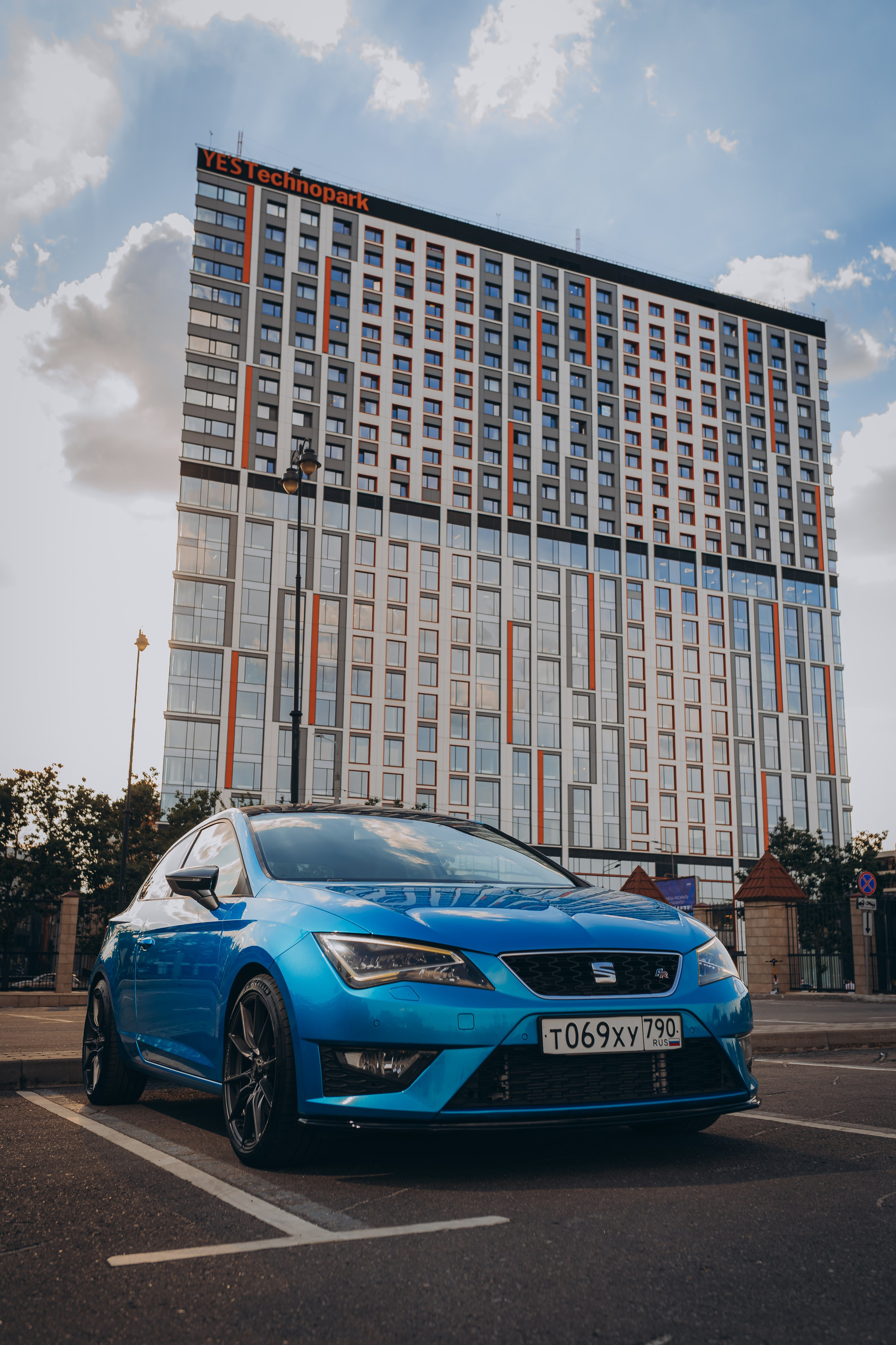 Seat leon. Фотограф Торопец Кристина Абрамова Kanwellia photography