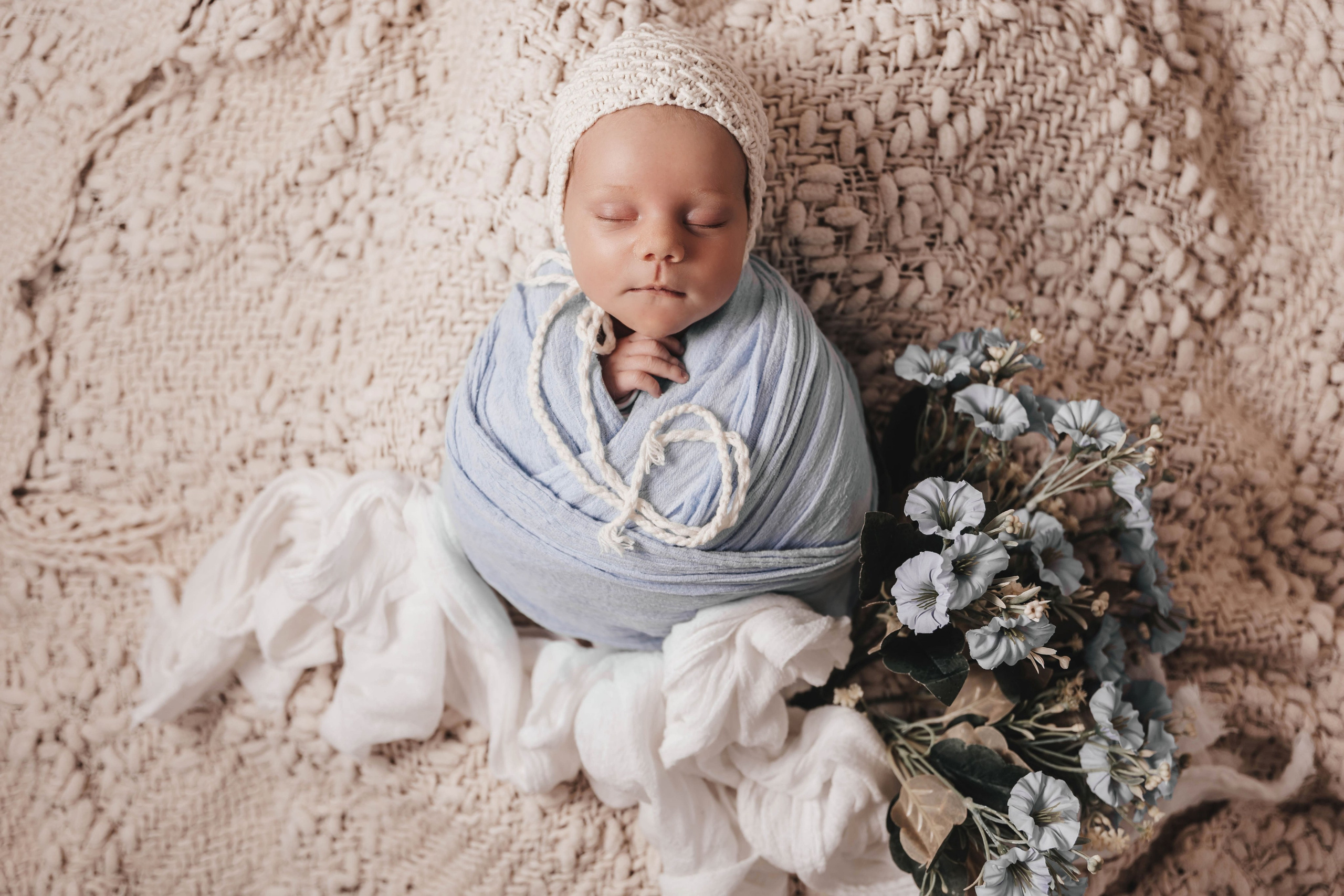 Альбом с классическим ньборном в ярких тонах. Фотограф новорожденных Москва, Люберцы, Жуковский, Раменское