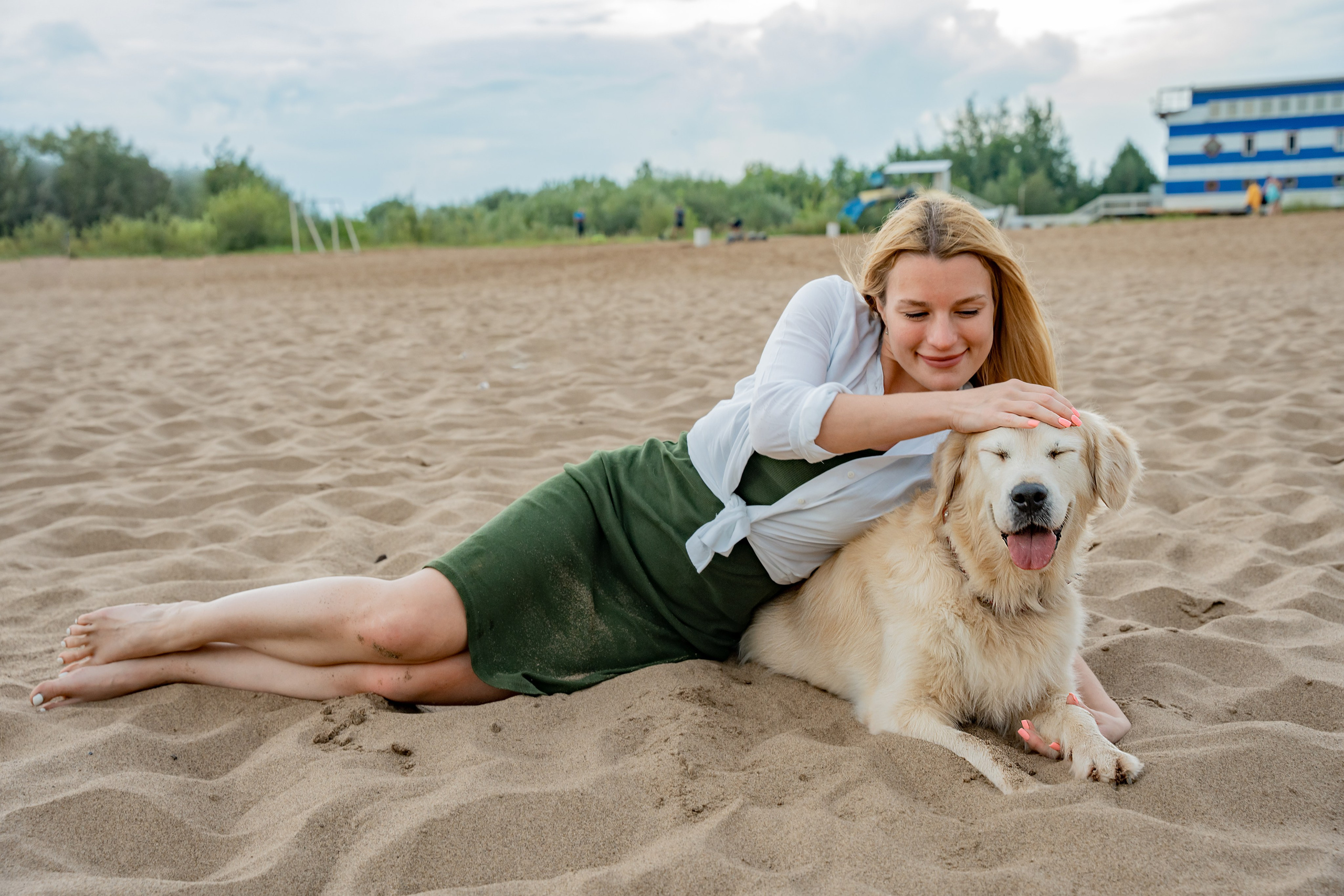 Прогулка с лапой. Пляж. Гроза