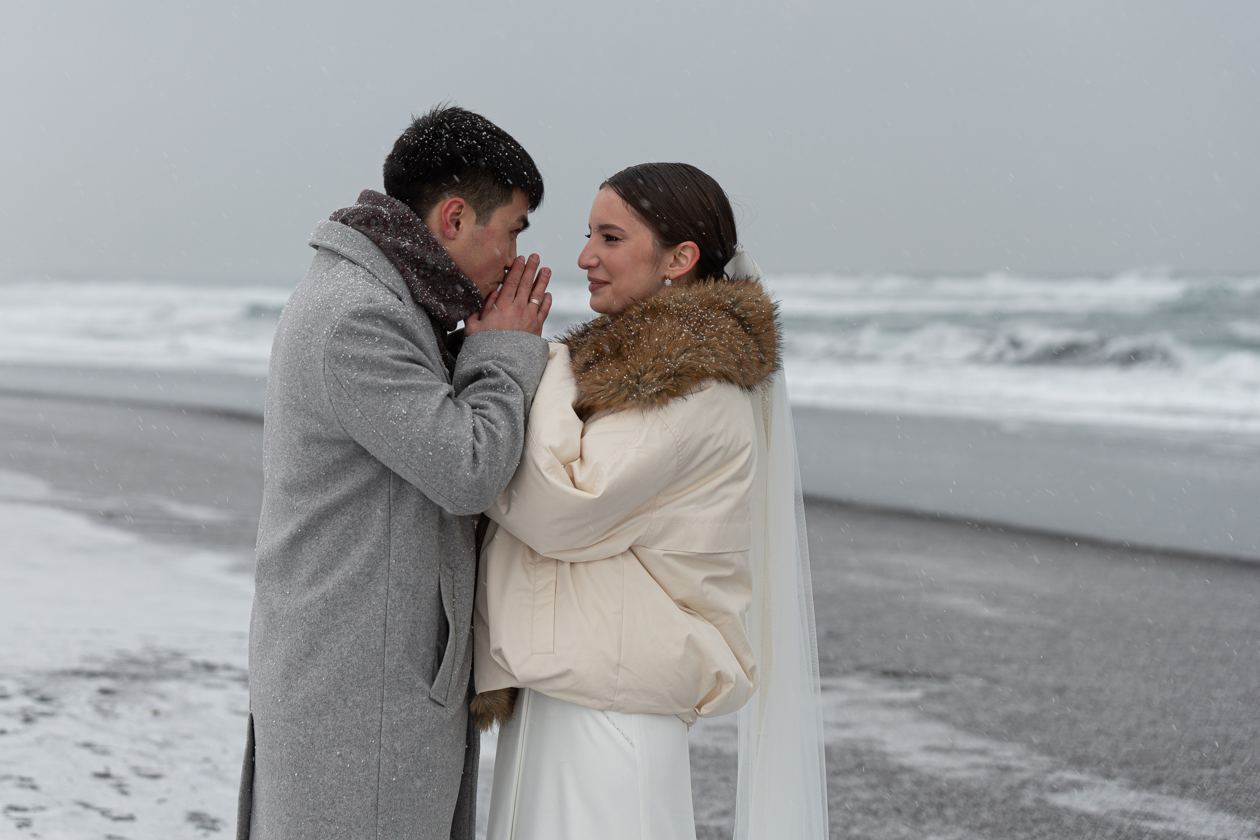 Артём и Лера 2025.12.25. Фотограф на Камчатке Анна Моргачёва. Семейные и детские съёмки