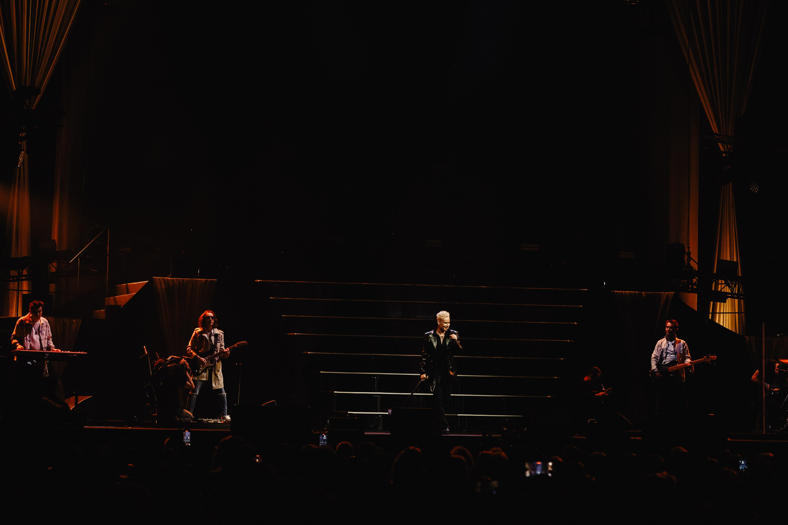 ШАМАН-ОНА МОЯ! @LIVE ARENA