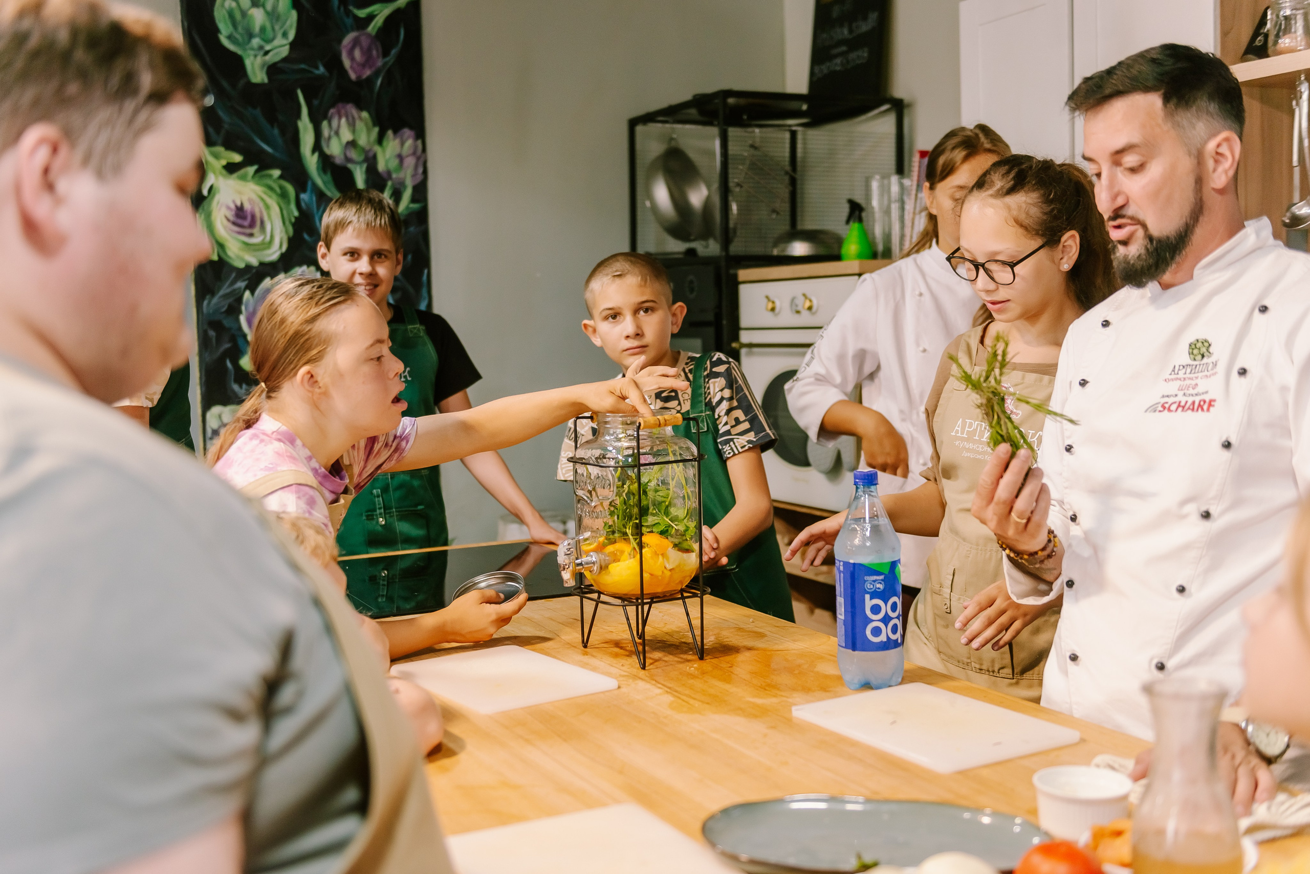 Инклюзивная кухня добра в Артишок 30. 07.35. Детский фотограф, семейный фотограф и репортажи в Кемерово