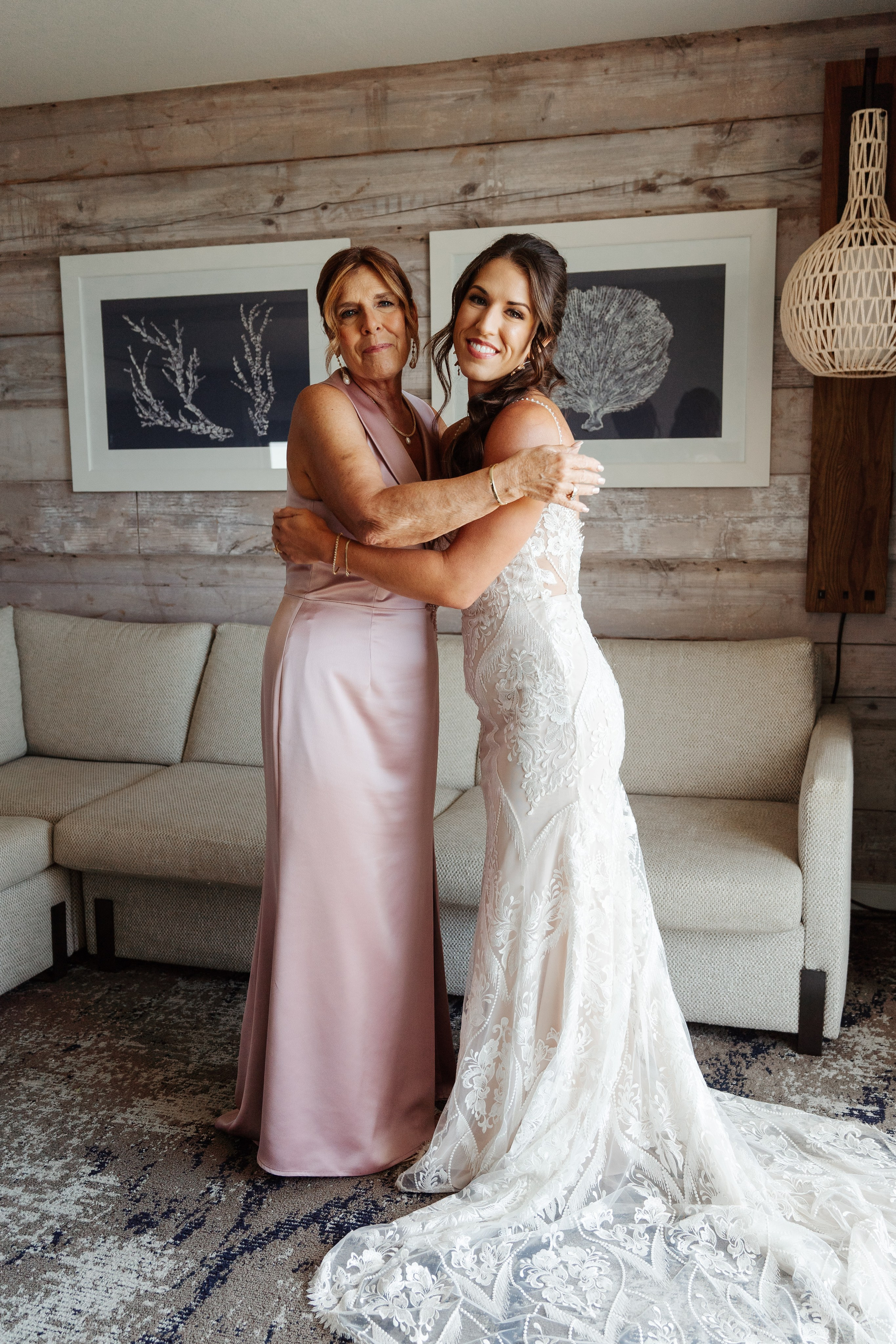 2025-08-16_BryanAmber. Ретушер Зенькевич Света