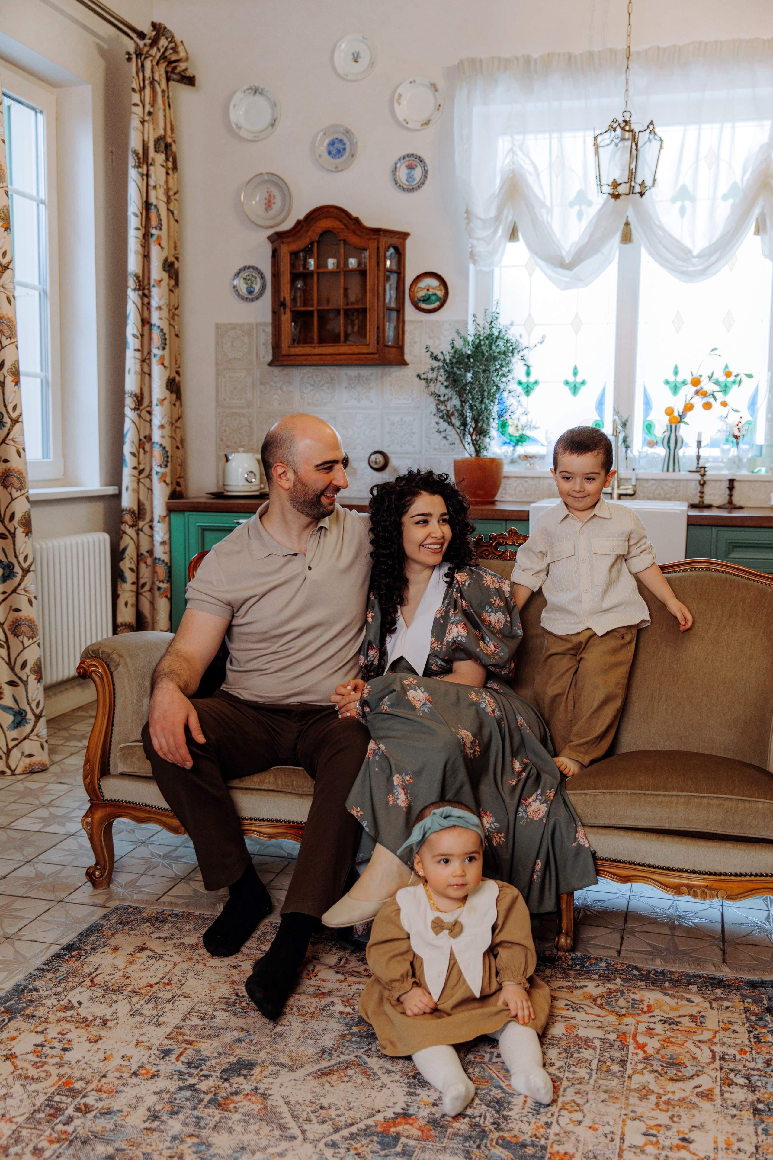 Альбина с семьей. Фотограф Татьяна Хисметова