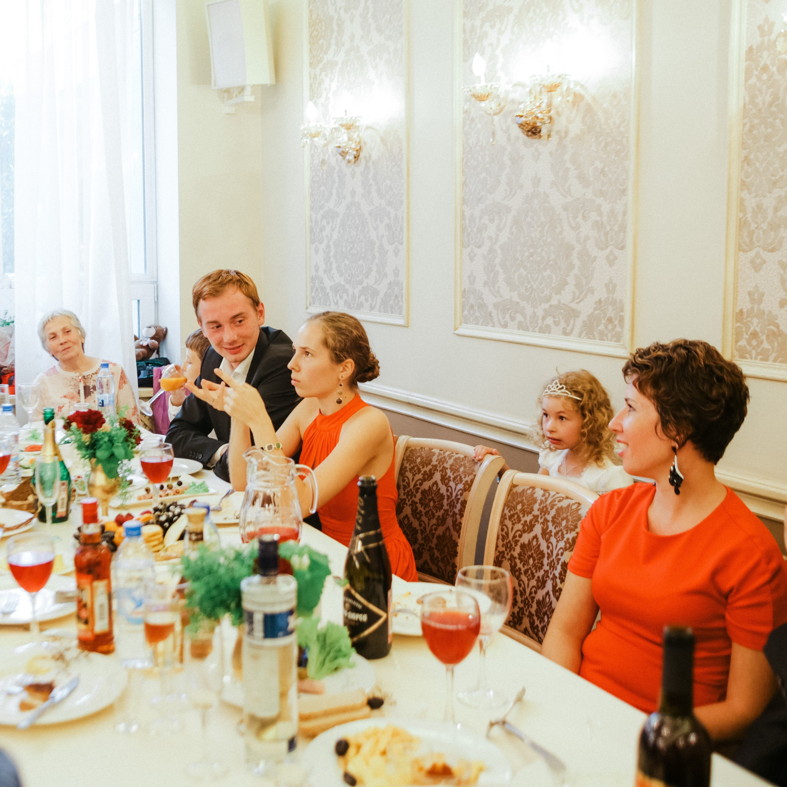 Солнце, яблоки и лодка. Фотограф Серафим Крюков