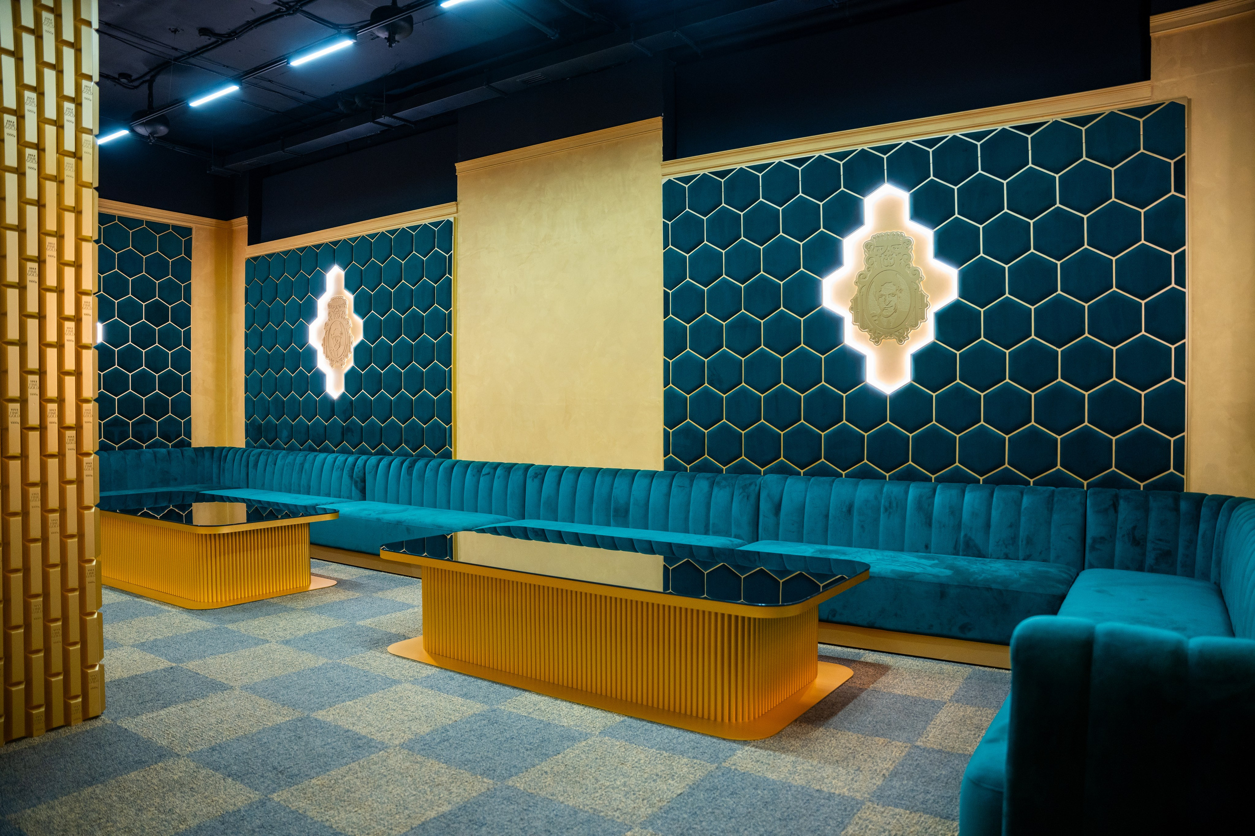 Фотосъемка интерьера стриптиз-клуба Hefner — элитный клуб Краснодара. Интерьерная фотосъемка клуба Hefner в Краснодаре — профессионально. Шедевры для Вас! Фотограф и Видеограф в Краснодаре Пахиев Руслан