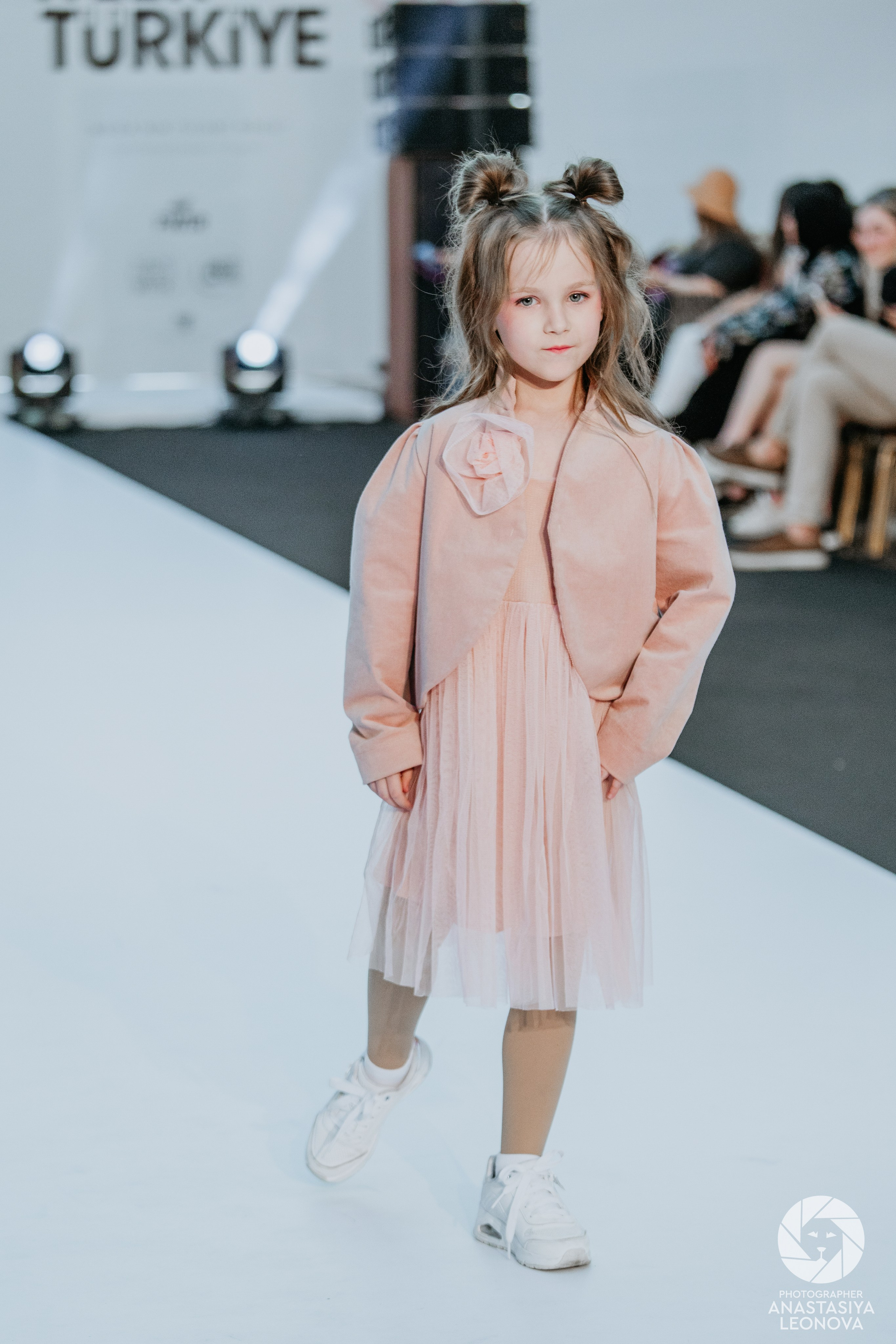 Fashion Week Türkiye [spring, 2025]. Anastasia Leonowa