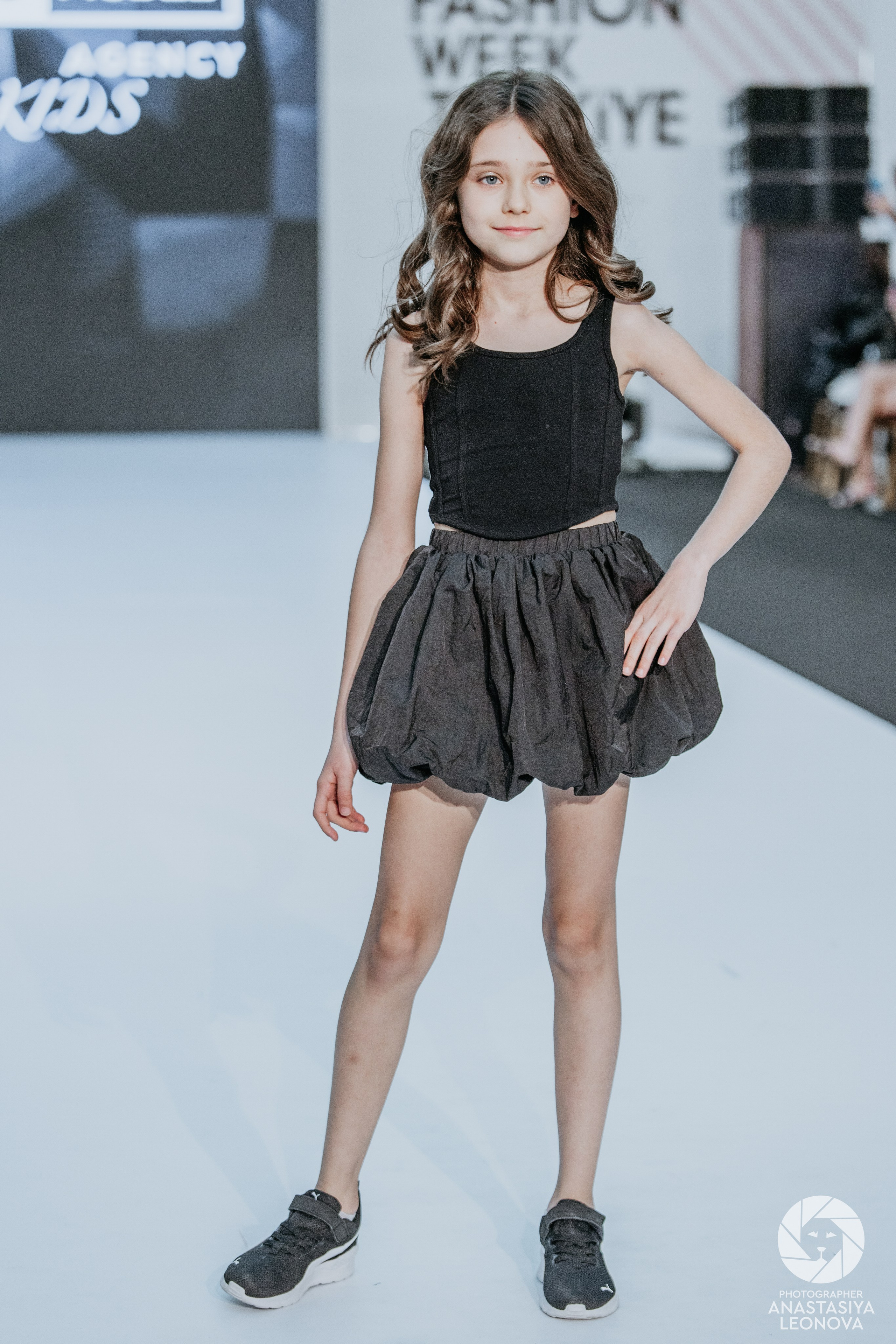 Fashion Week Türkiye [spring, 2025]. Anastasia Leonowa