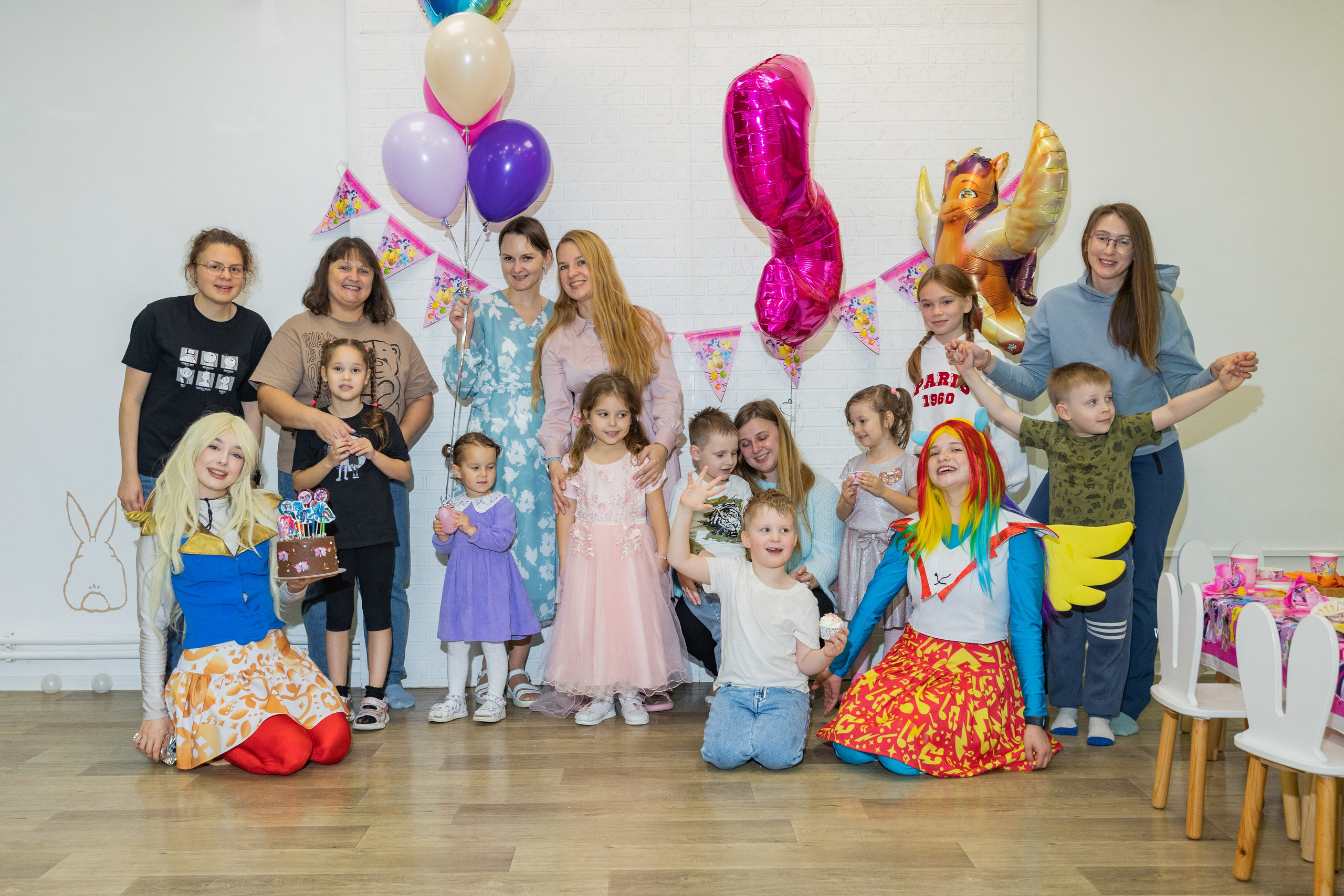 День Рождение Есении в Rabbit Holl. Выпускные альбомы во Владивостоке