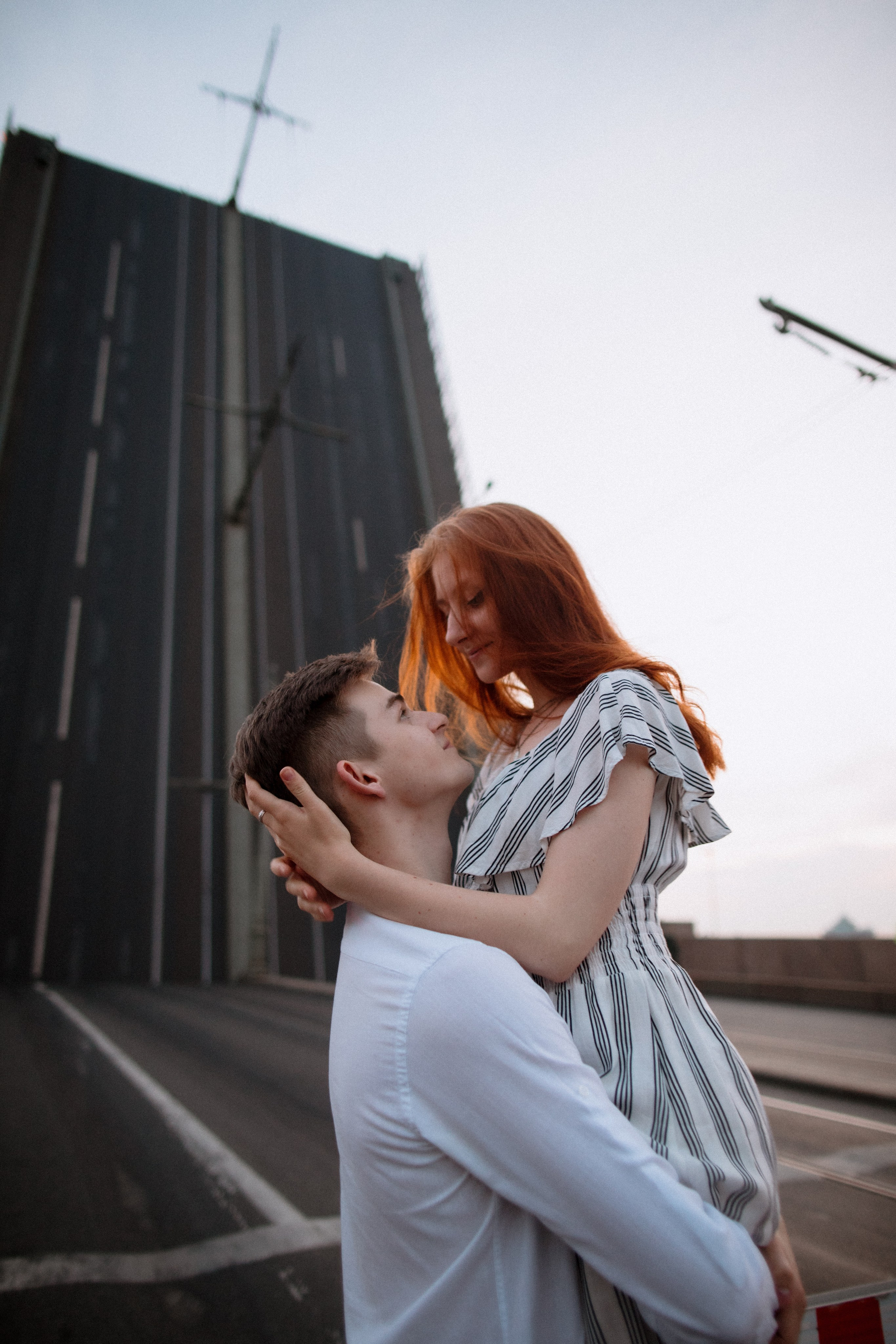 Artem & Tanya. Raised bridges. Портретный и концептуальный фотограф в Санкт-Петербурге Роман Башкиров