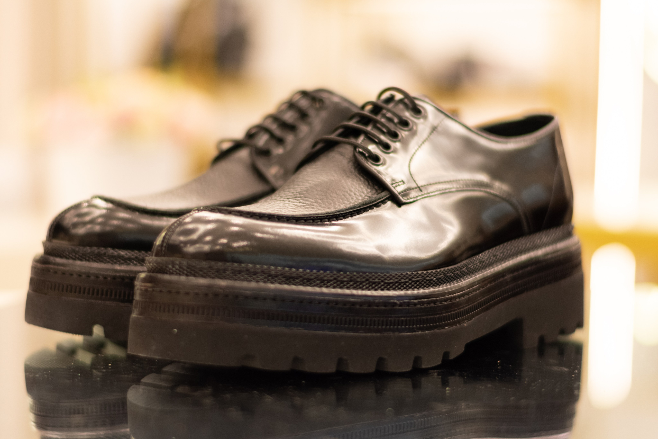 Для организаций. Предметная фотосессия для обувного магазина Capsula. Фотограф/видеограф Богдан Голованов