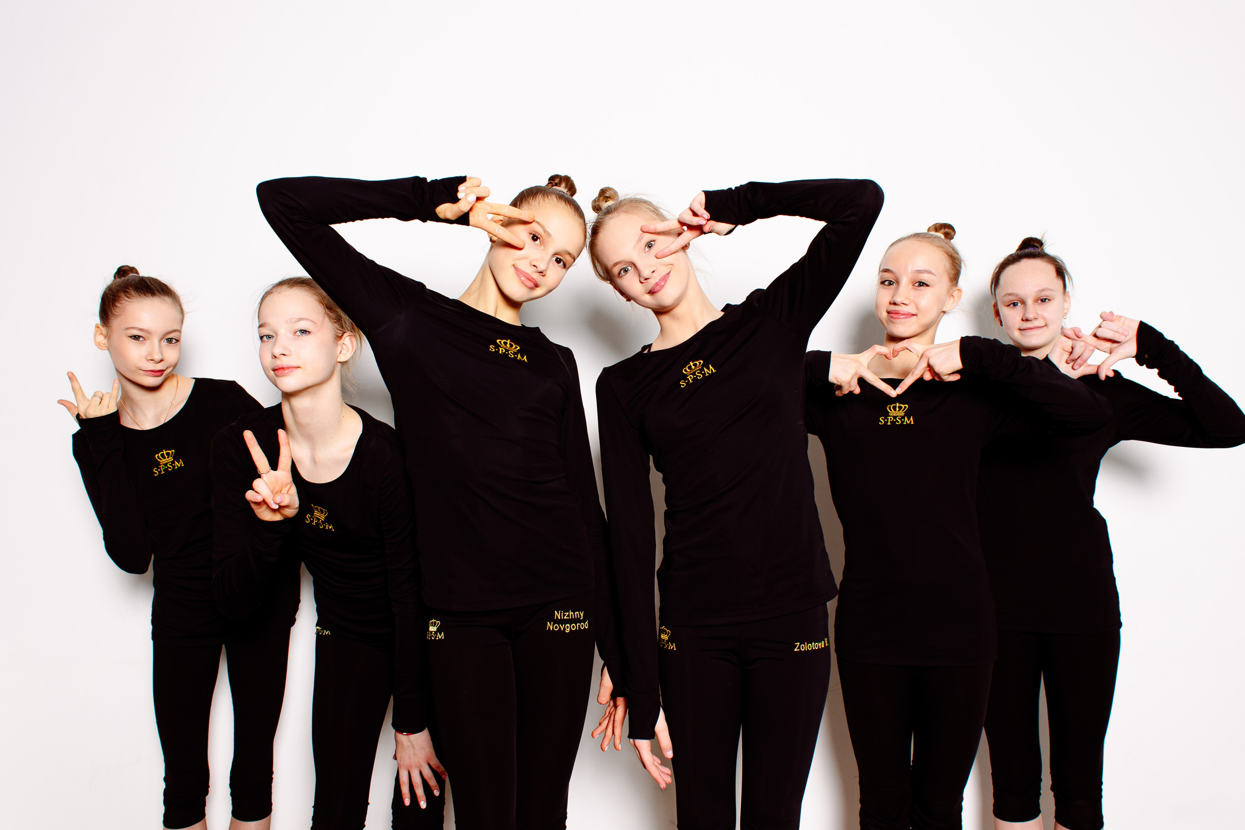 Фотографии Спортсменок в студии. Гимнастки сборной России фото. Групповое фото в Нижнем Новгороде.
