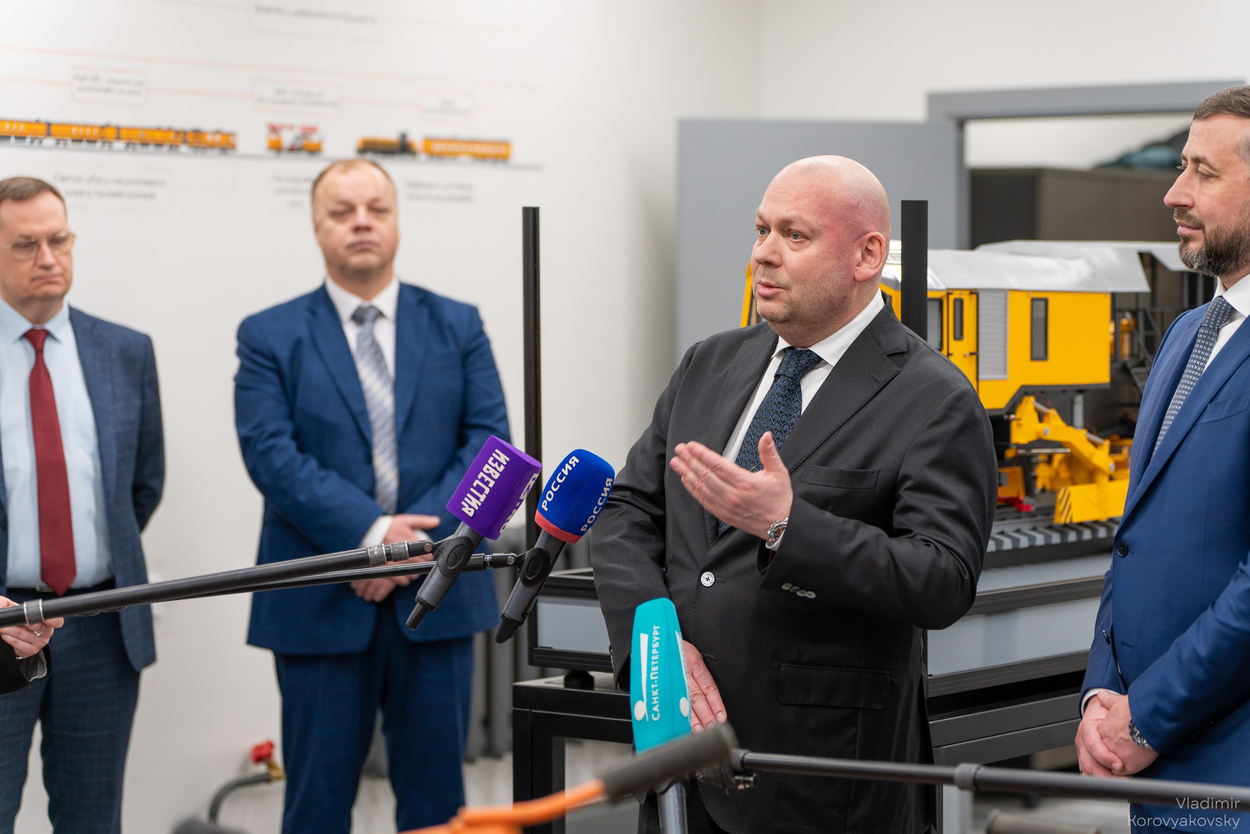 Открытие лабораторий. Фотограф Владимир Коровяковский