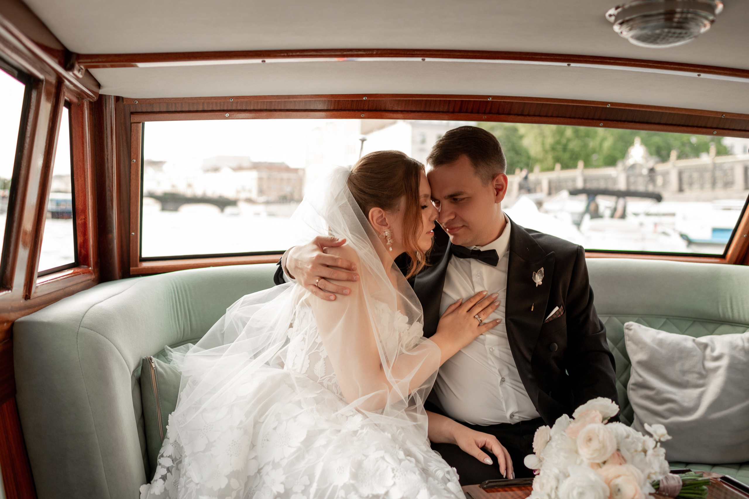 Свадебная фотосессия в Петербурге. Свадебный фотограф Кирилл Белый