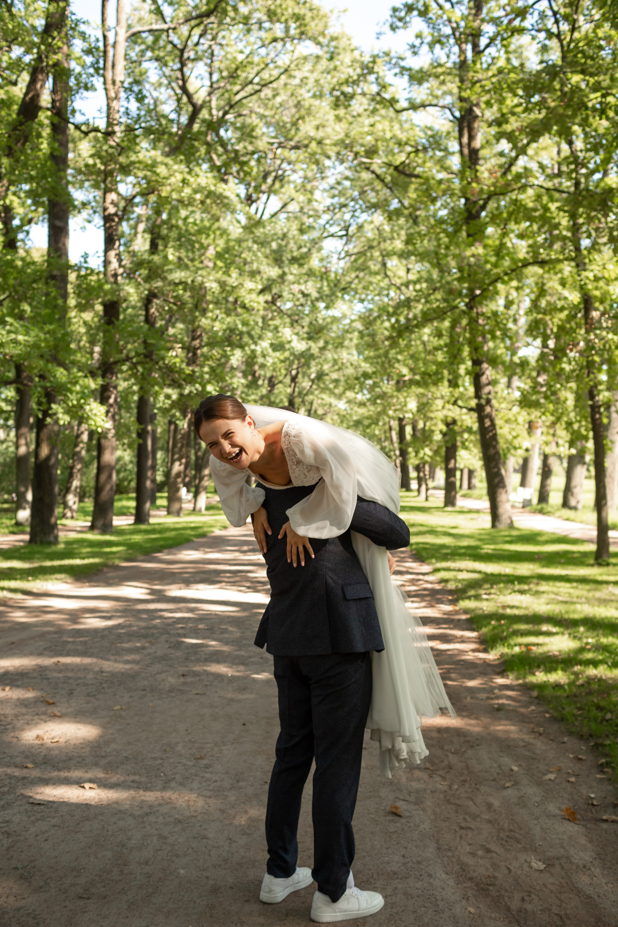 Свадебная фотопрогулка в Пушкине. Свадебный фотограф Кирилл Белый