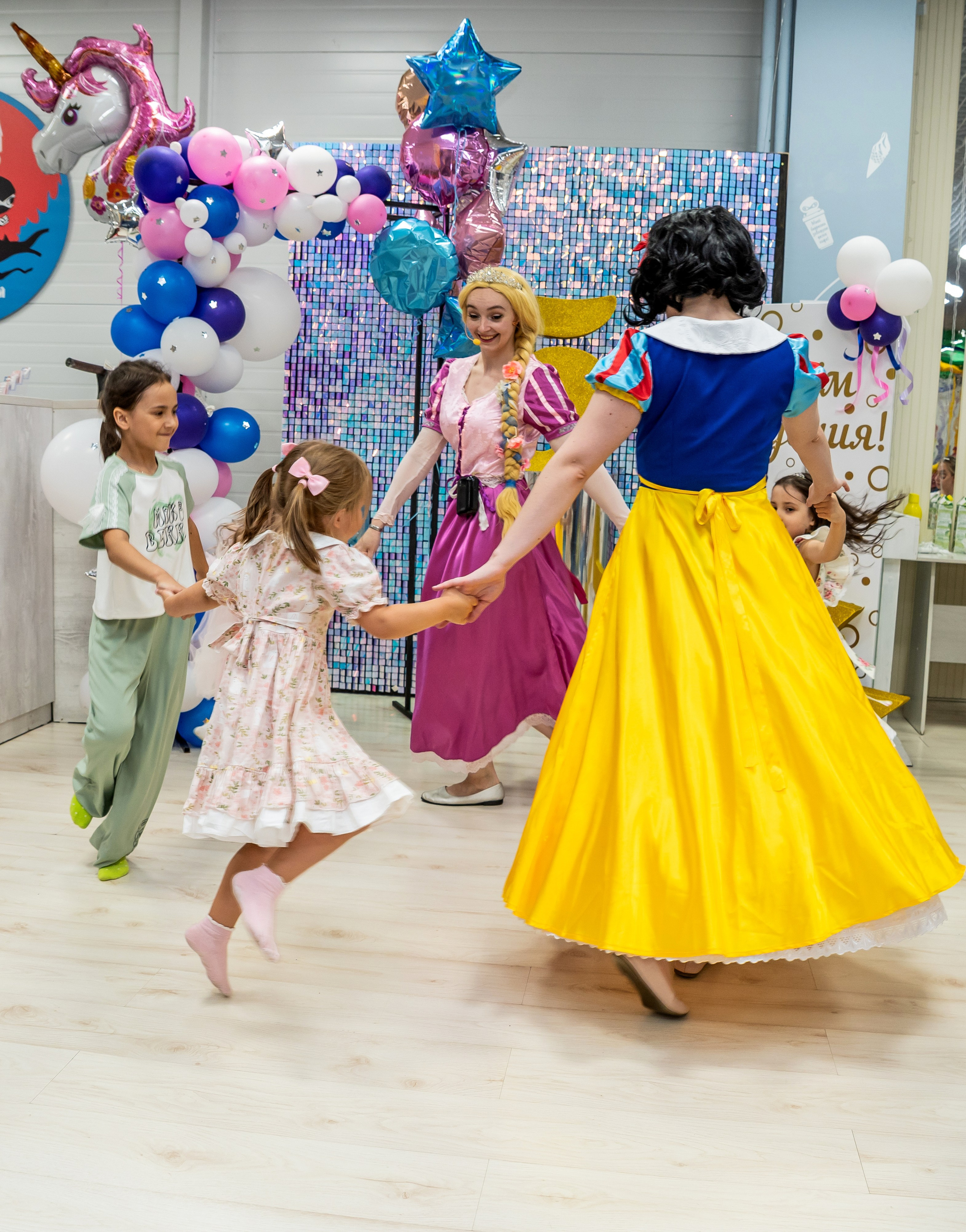 Игротека Ниндзя Кидс. Я Ольга Казанцева, фотографирую снимаю ваши киноистории и печатаю фото и цифровые портреты на холсте