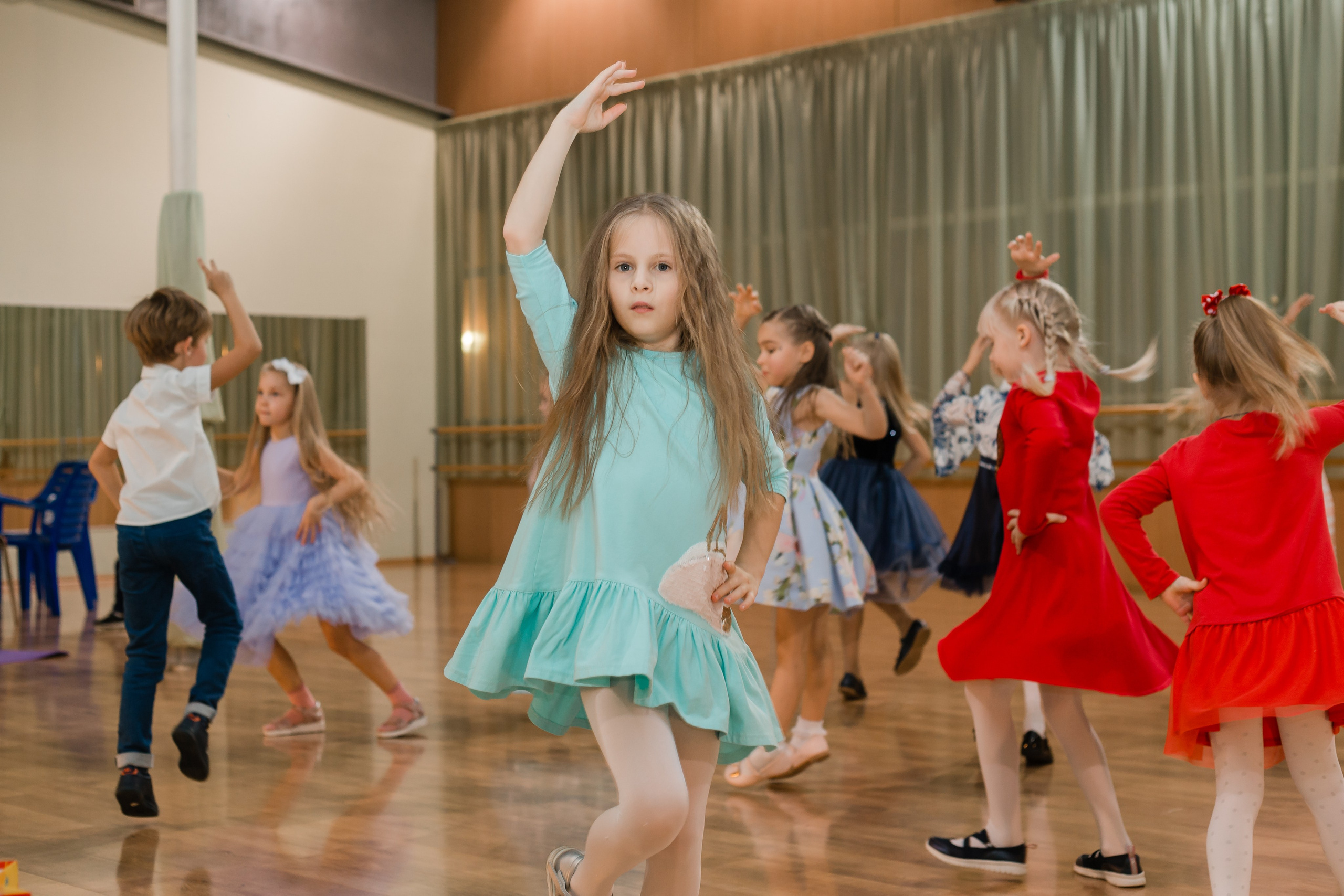 Фотосъемка детского дня рожденья. Видеосъемка и фотосъемка свадеб. Фотограф и оператор на свадьбу. Видеосъемка подкастов, собственная видео-фотостудии. Предметная фотосъемка