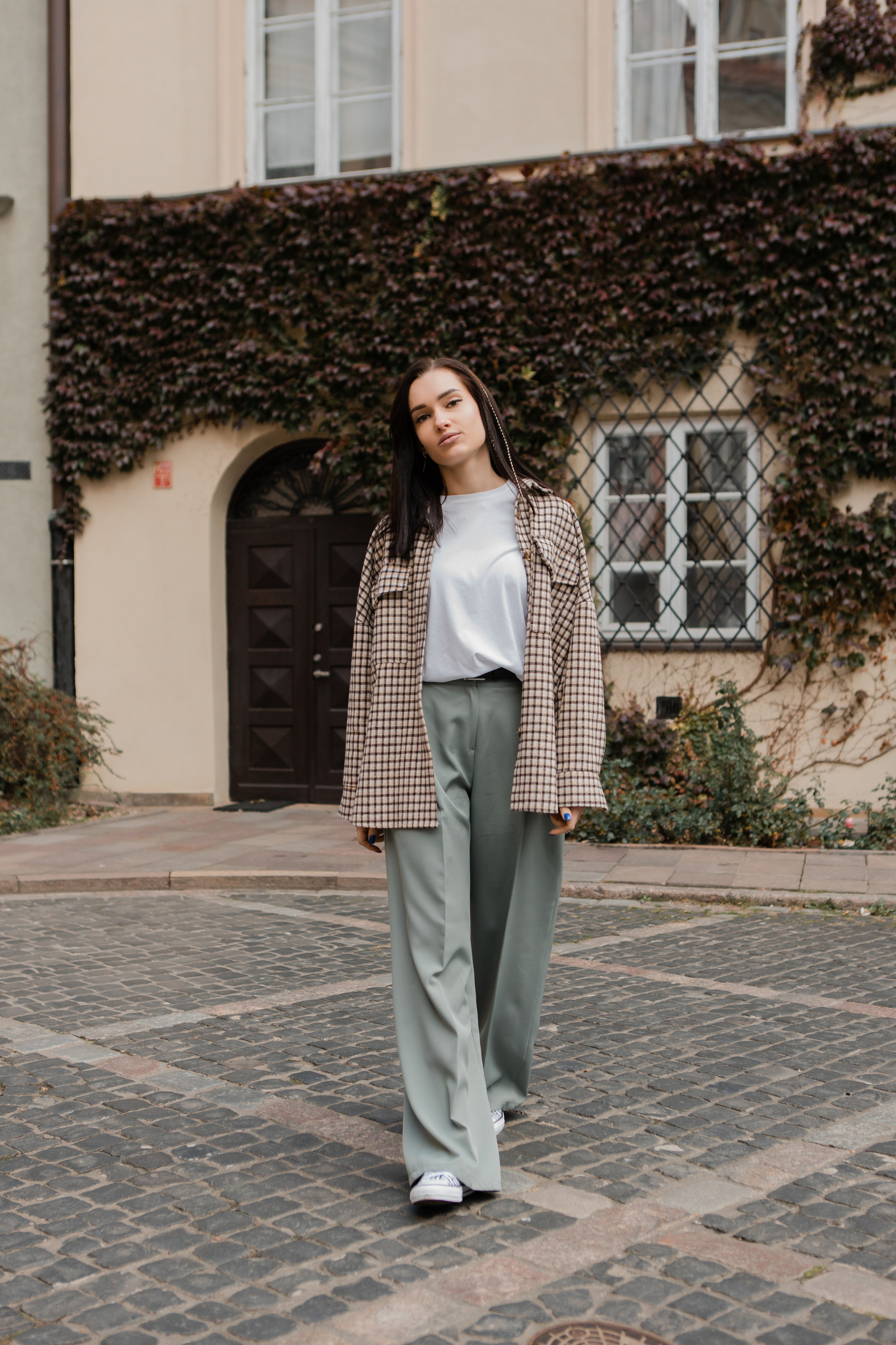 Портретная фотосъемка Александры. Видеосъемка и фотосъемка свадеб. Фотограф и оператор на свадьбу. Видеосъемка подкастов, собственная видео-фотостудии. Предметная фотосъемка