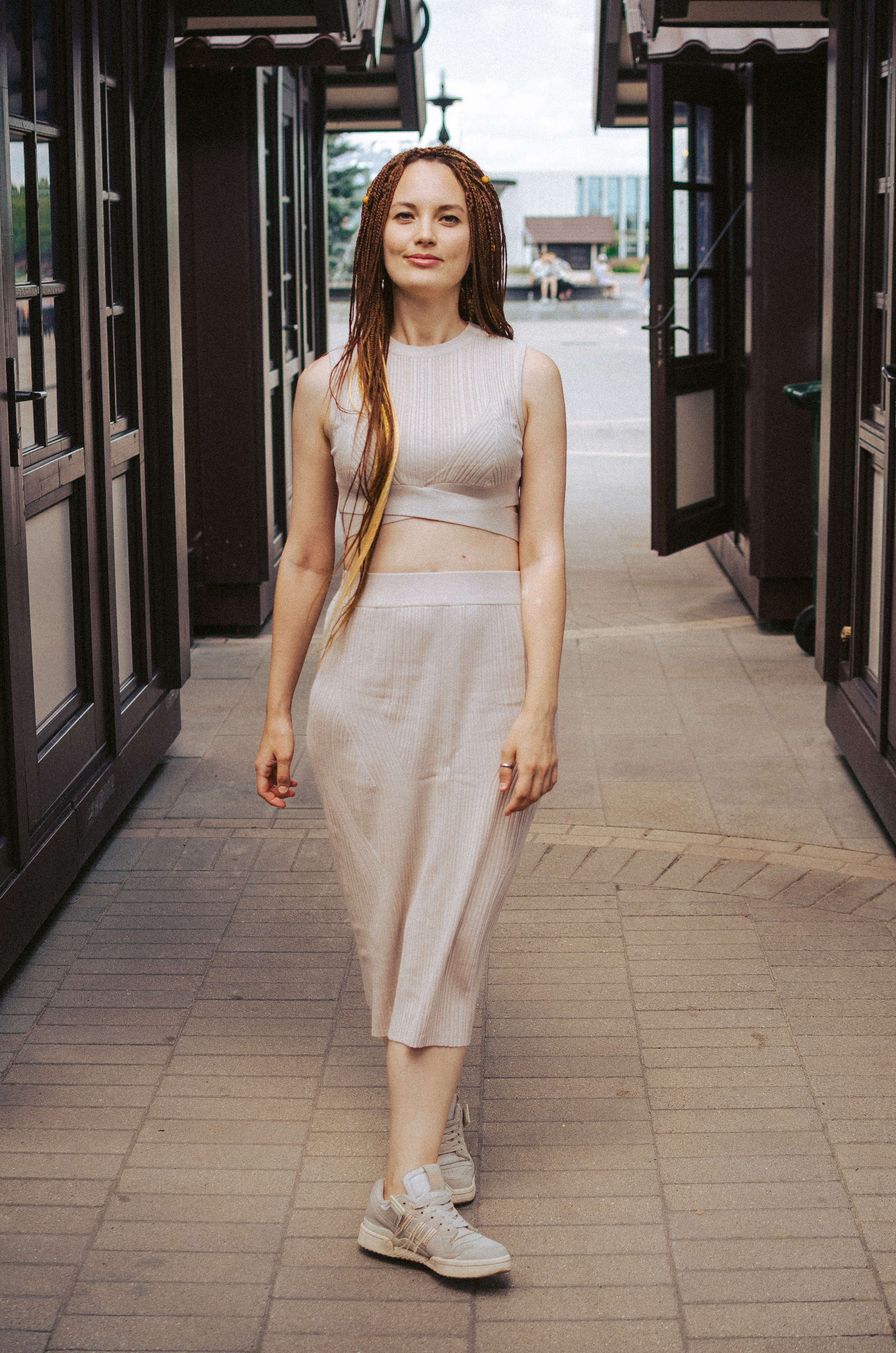 Оля. КВЭЛ — Кто Все Эти Люди