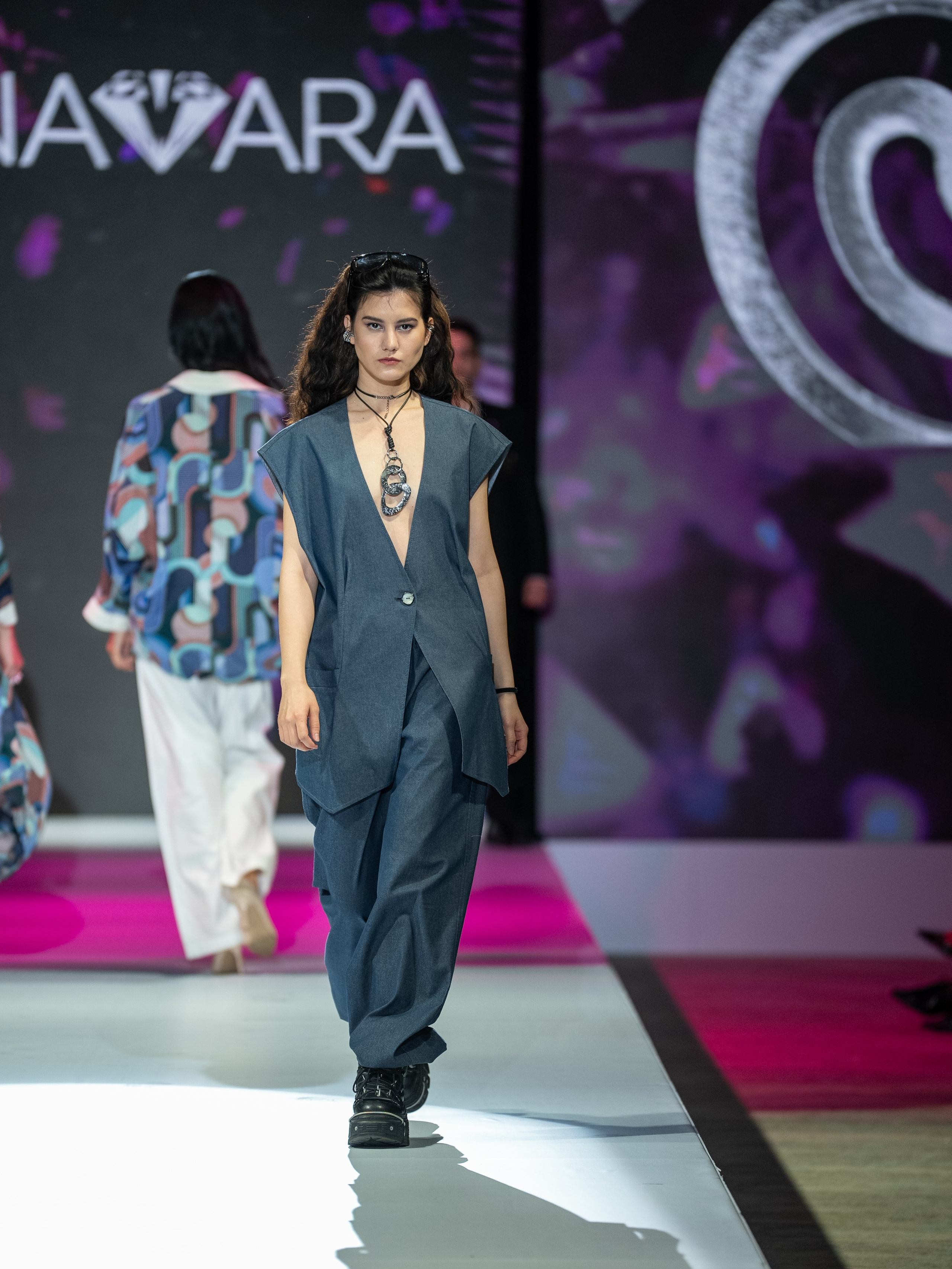 Eurasia Fashion Week Minavara. Сайт Алматинского НЮ АРТ, будуар и фэшн фотографа Дениса Карпенко