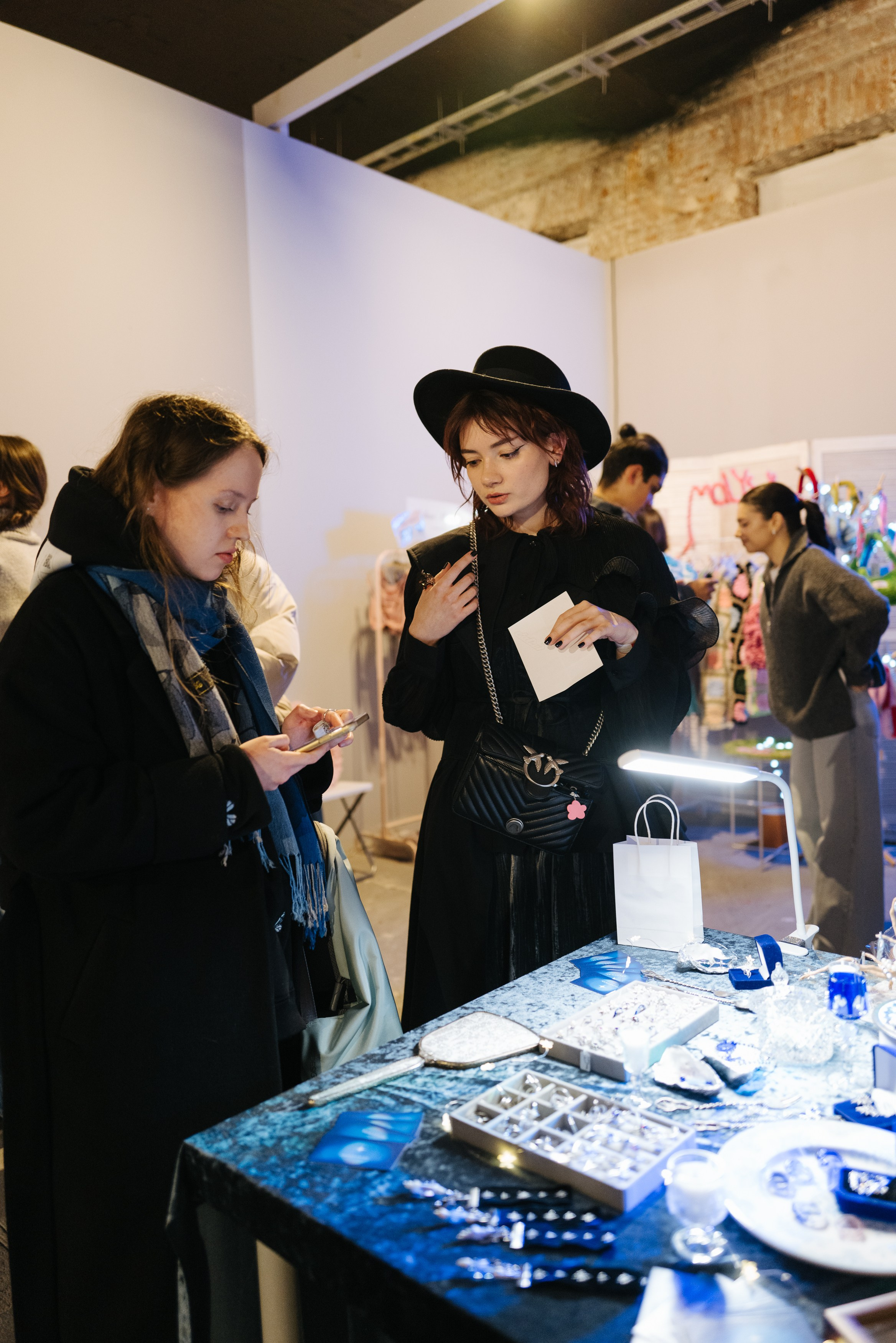 21 декабря 2024 в Типографии Сытина / фото Валерий Белобеев. Фотоотчеты «Ламбада-маркета»