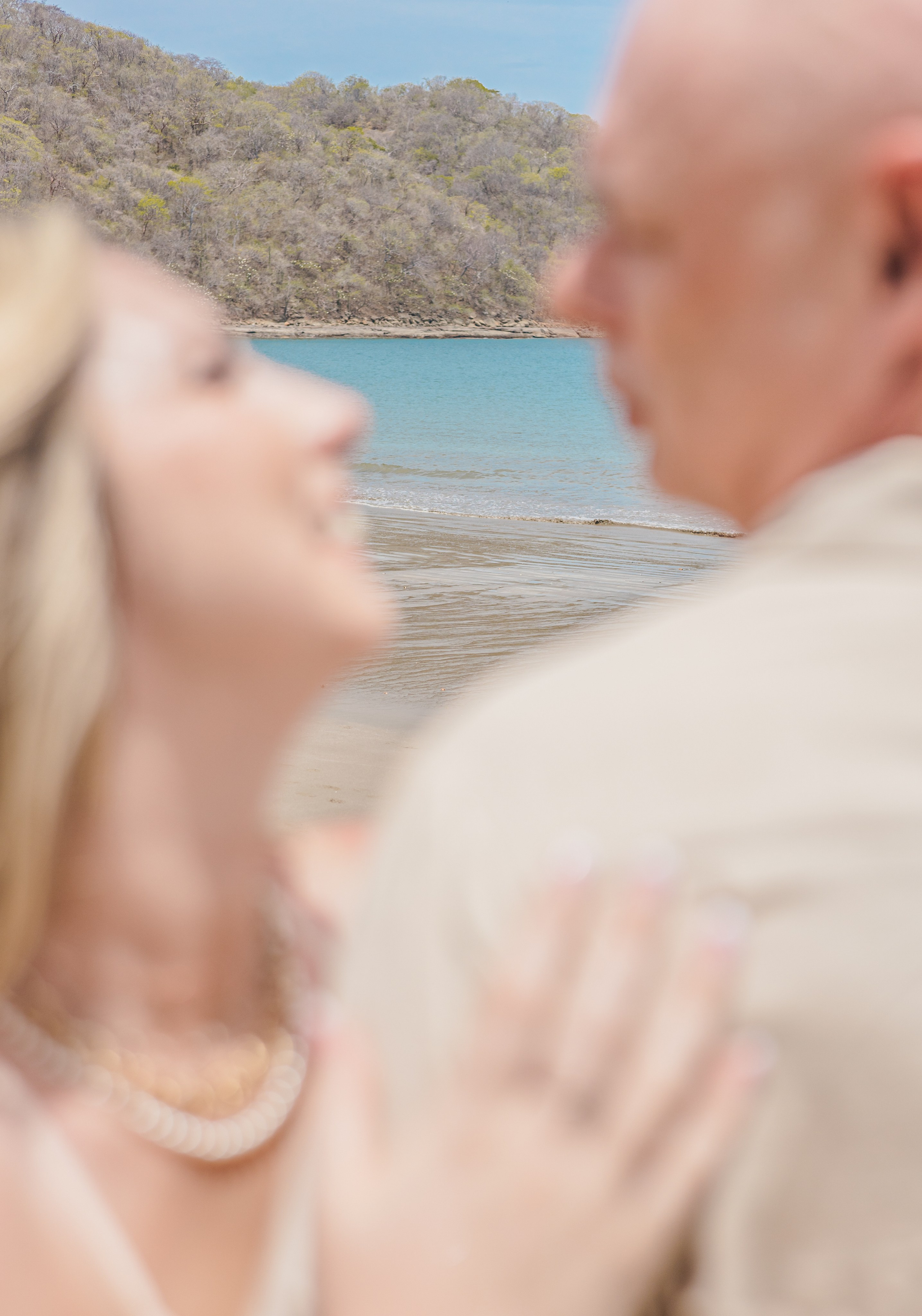 Jerry& Whitney sun and ocean. Family, portrait, content photo in Costa Rica Evgeniya Besprozvannykh