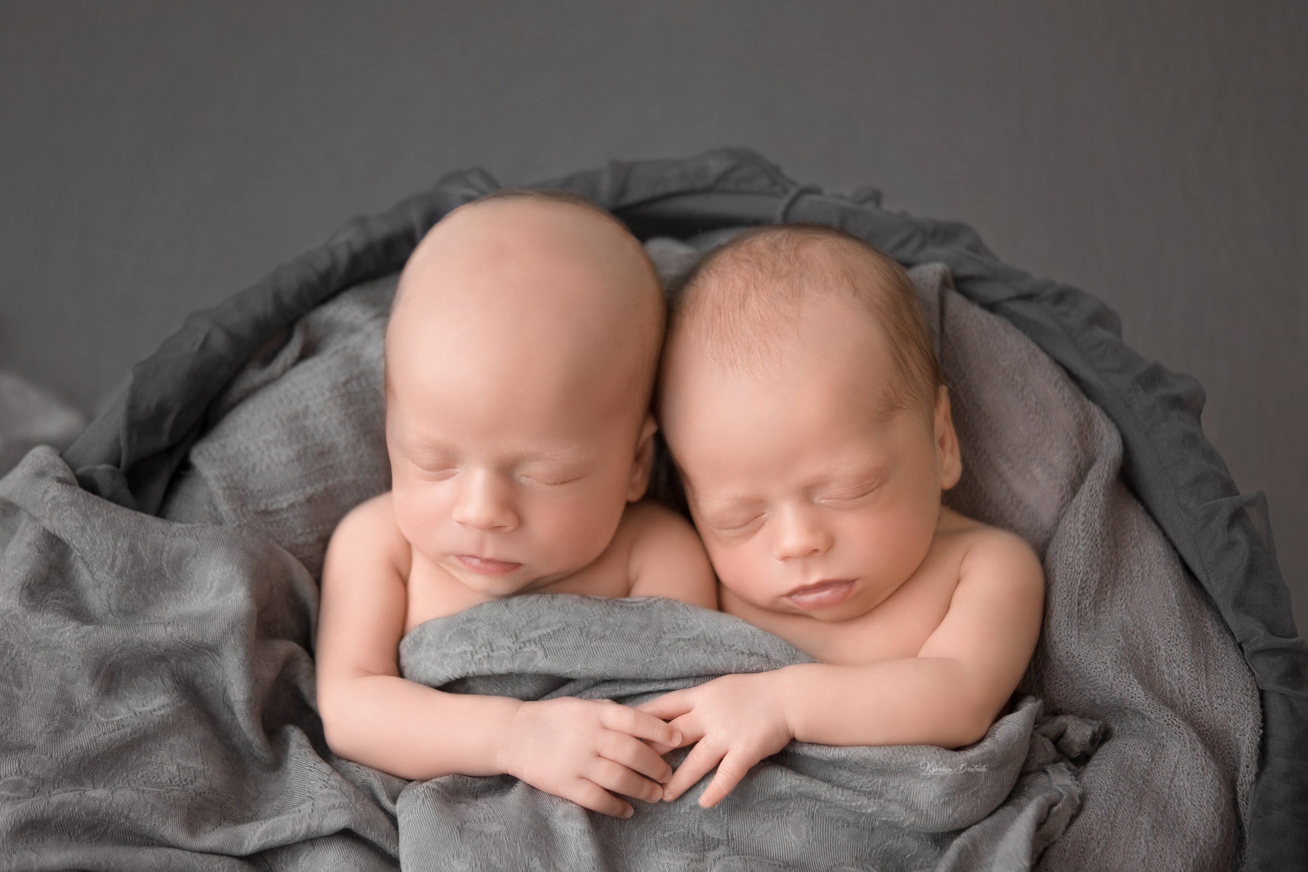 Съемка новорожденных. Профессиональный фотограф новорожденных Ксения Бортник