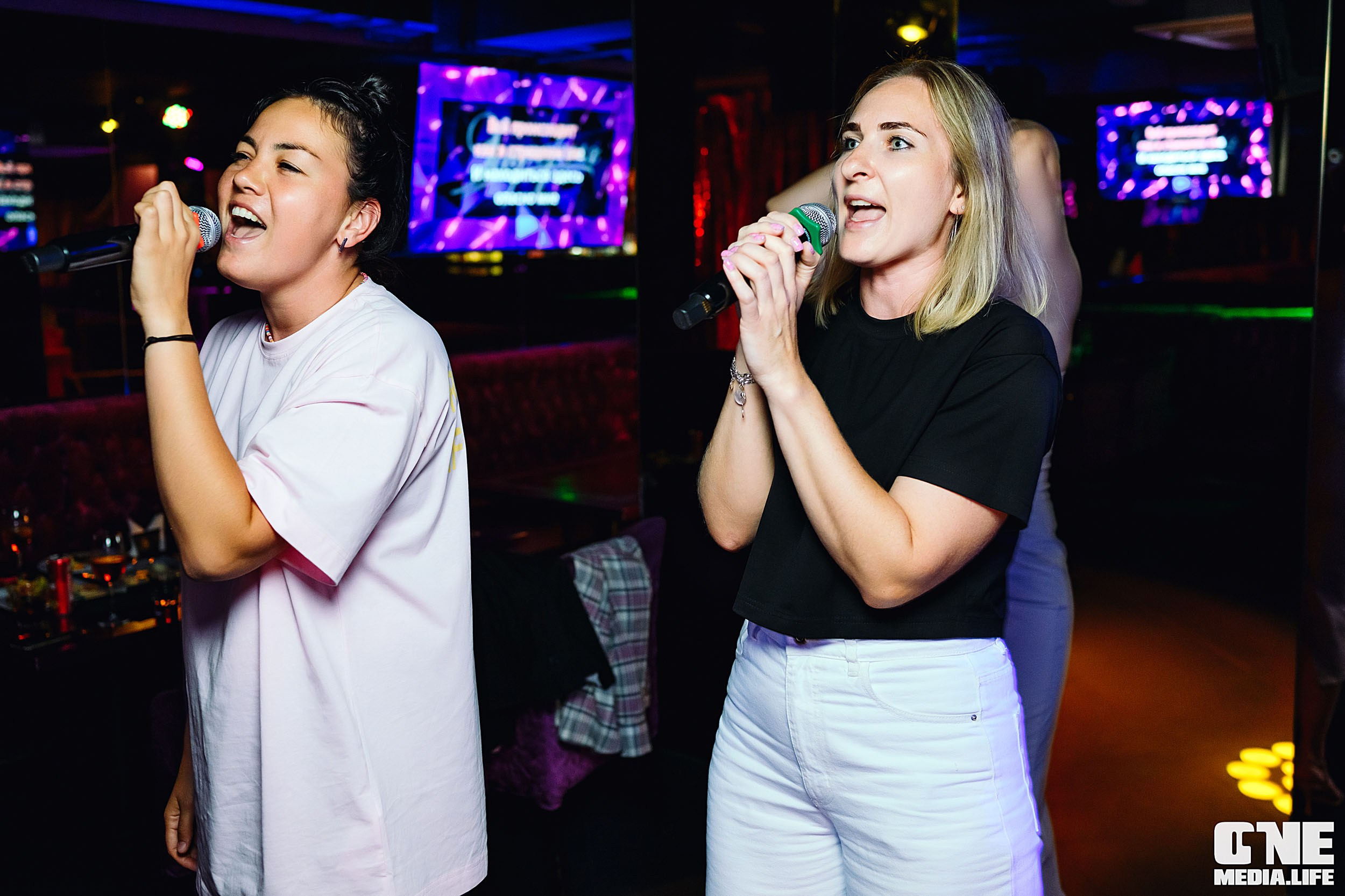 Фоторепортаж из караоке-клуба Эйфория. One Media Life: фоторепортажи, фотоотчеты с мероприятий и заведений