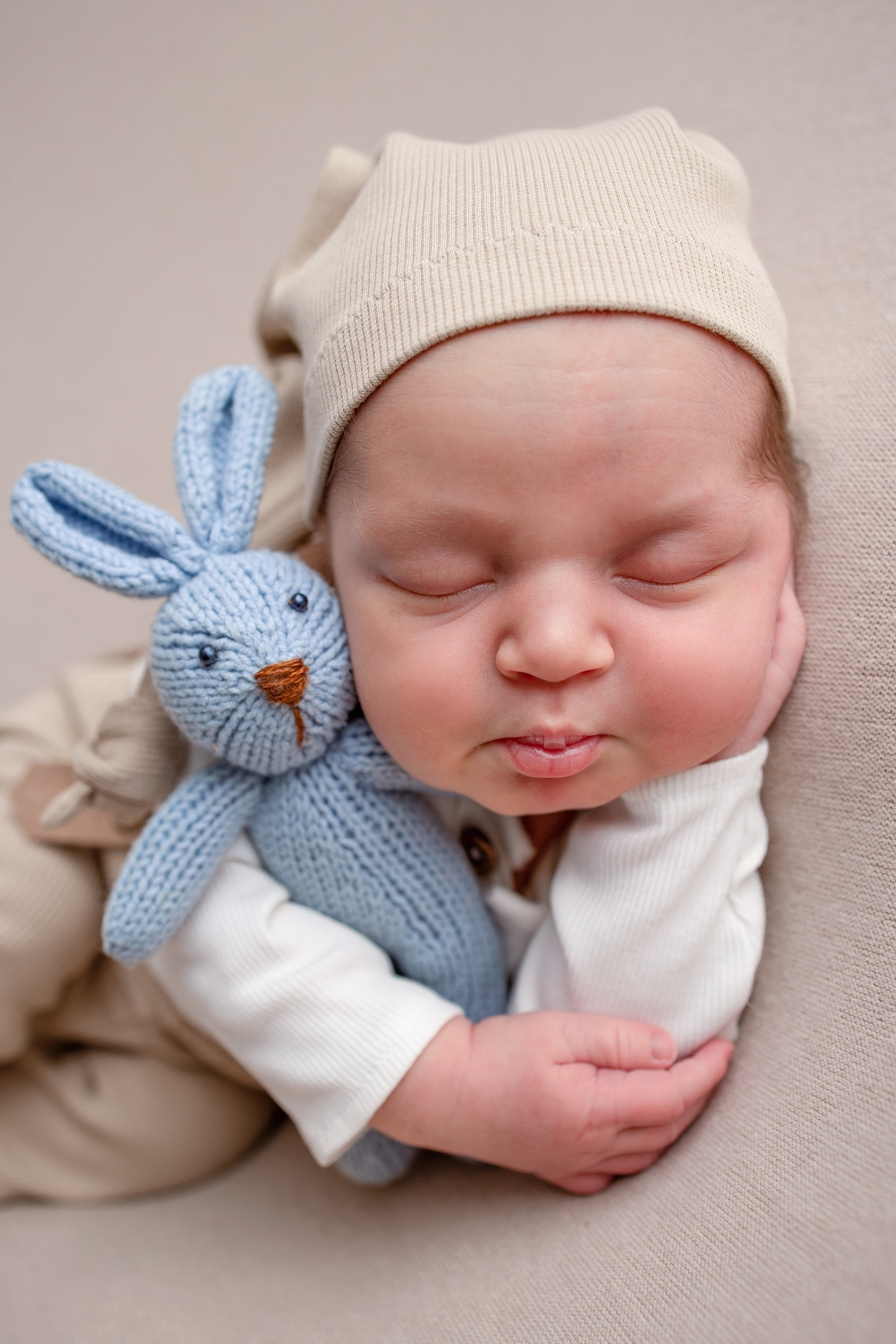 Нежная и милая фотосессия первых дней жизни Вашего ребенка в Минске. Фотограф новорождённых Минск — стоимость newborn фотосессии в Минске