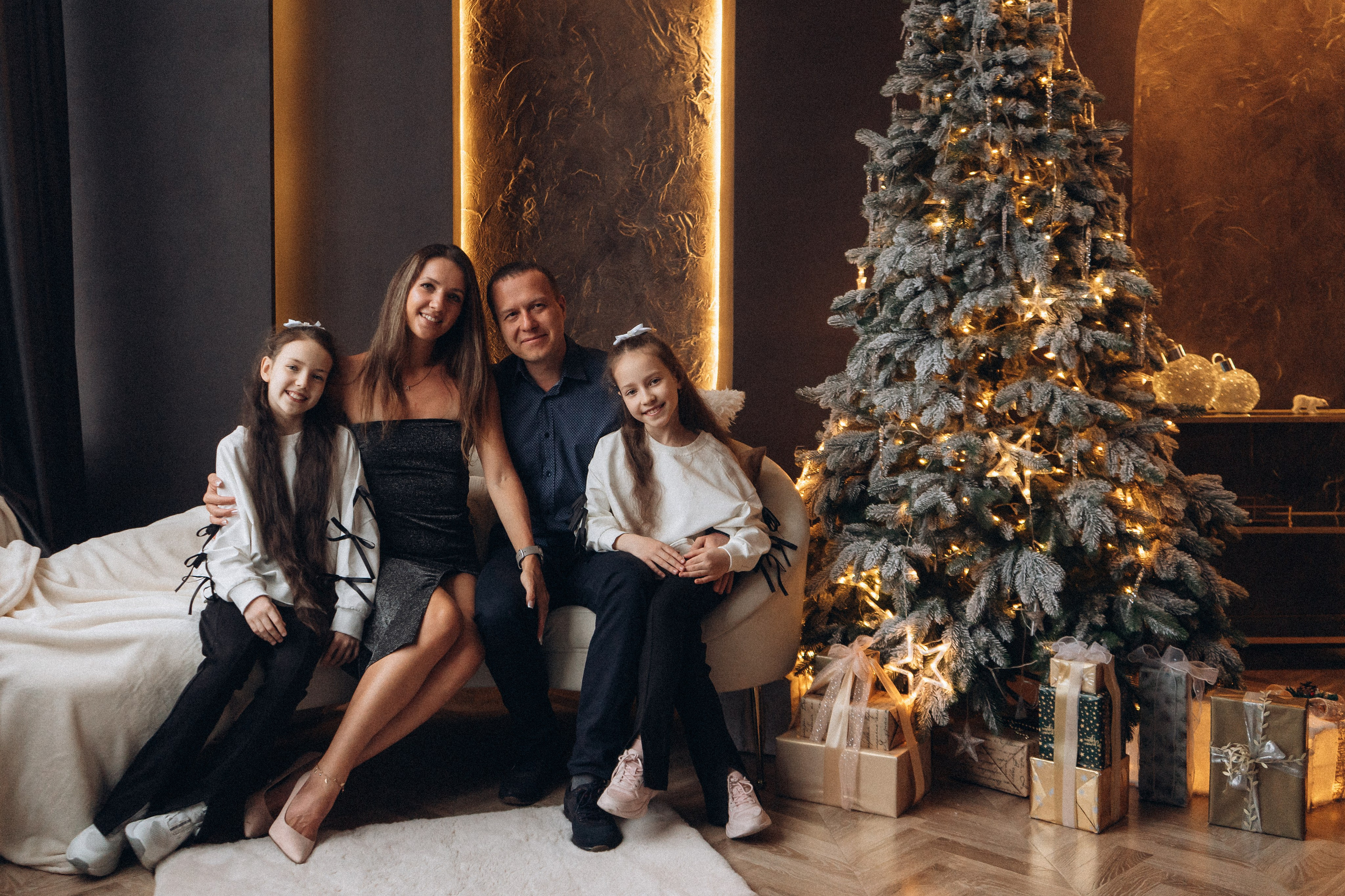 Семейная съемка в студии. Фотограф Екатеринбург Кокшарова Александра