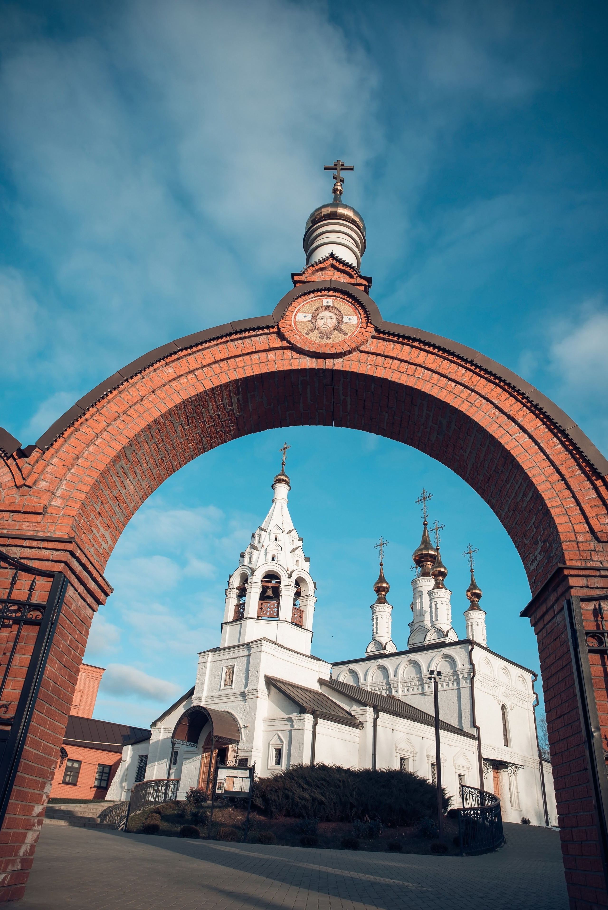Церковь Благовещения Пресвятой Богородицы. Семейный фотограф Олеся Батурина Рязань