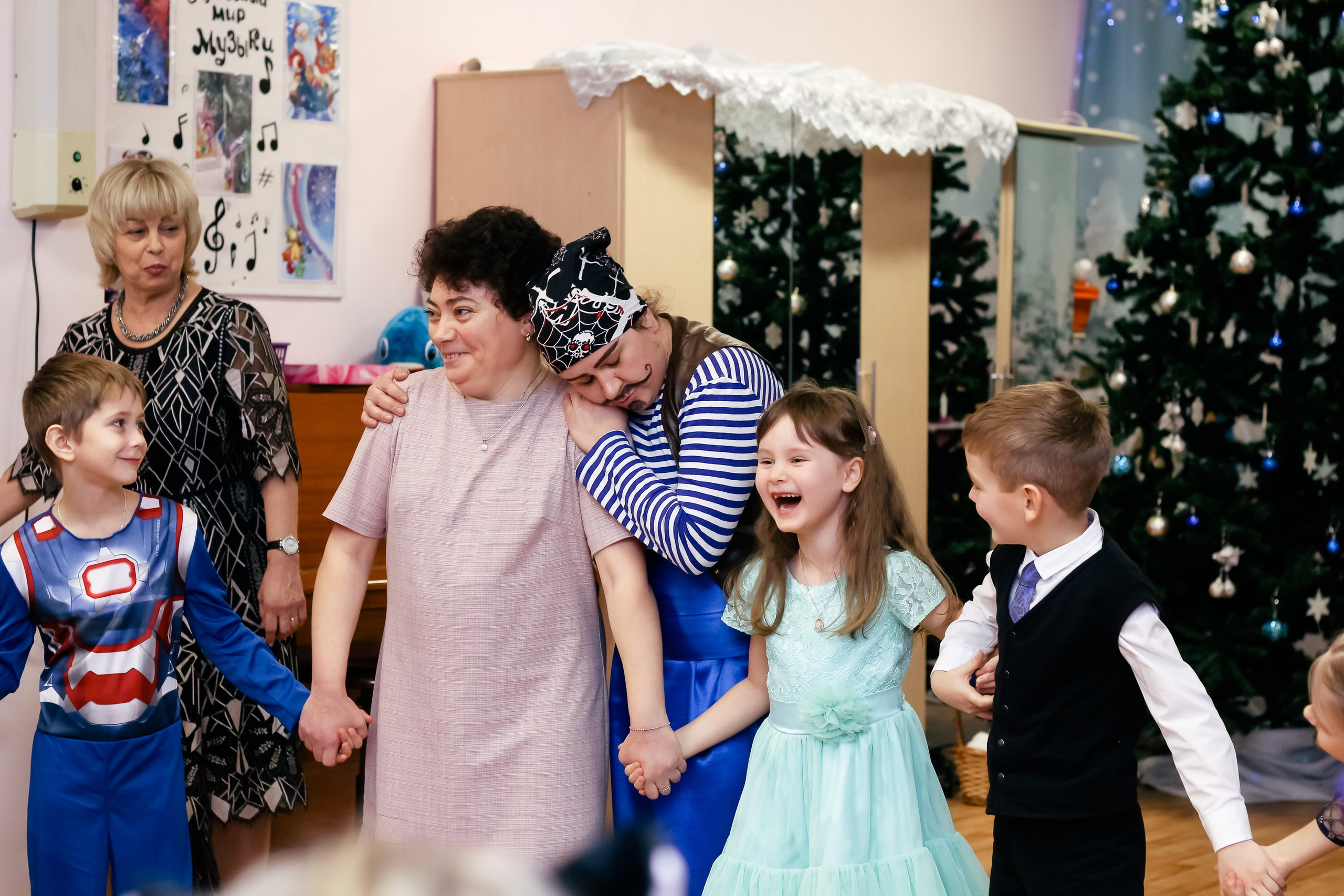 Новогодний утренник. Фотограф Великий Новгород Татьяна Чиглинцева