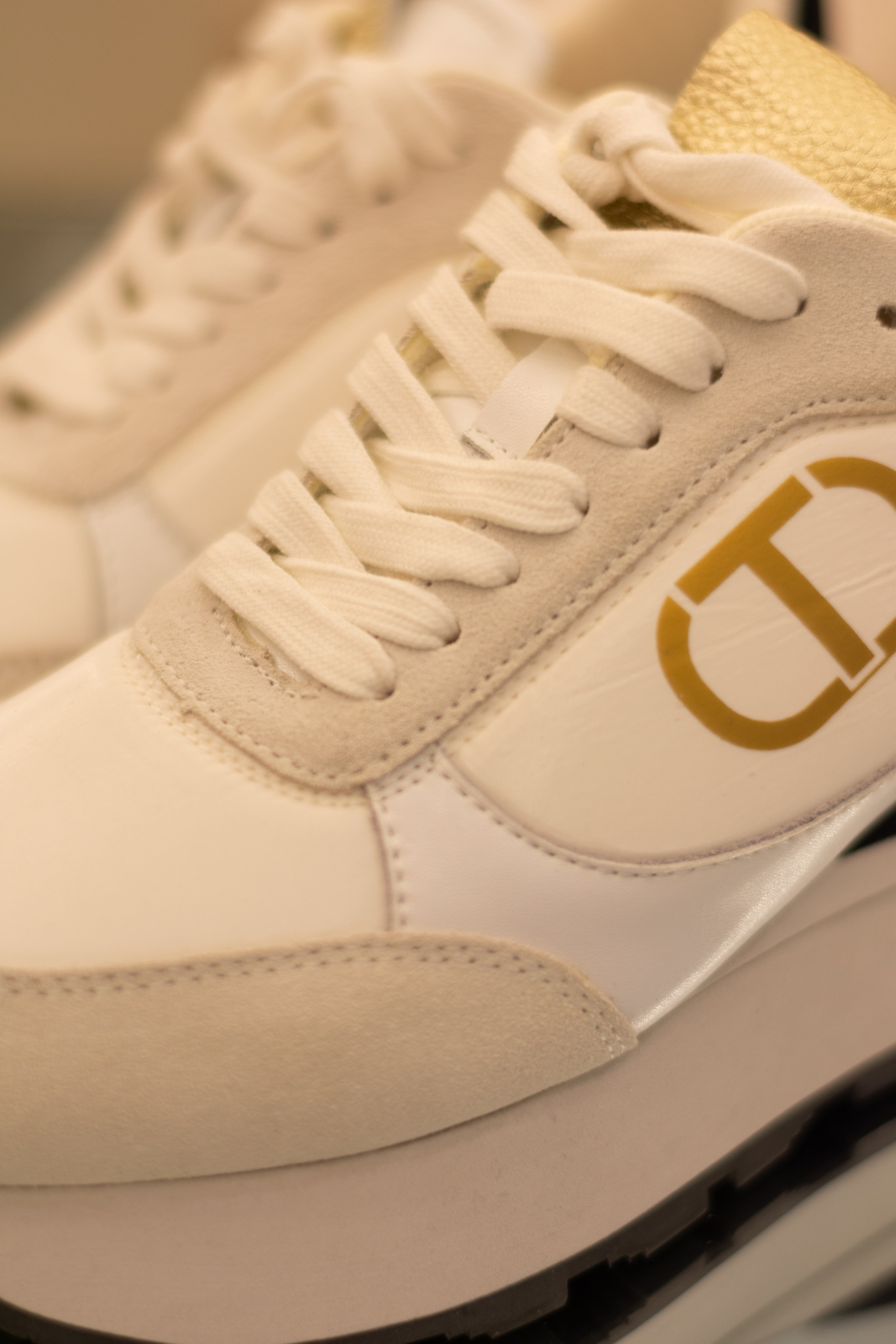 Для организаций. Предметная фотосессия для обувного магазина Capsula. Фотограф/видеограф Богдан Голованов