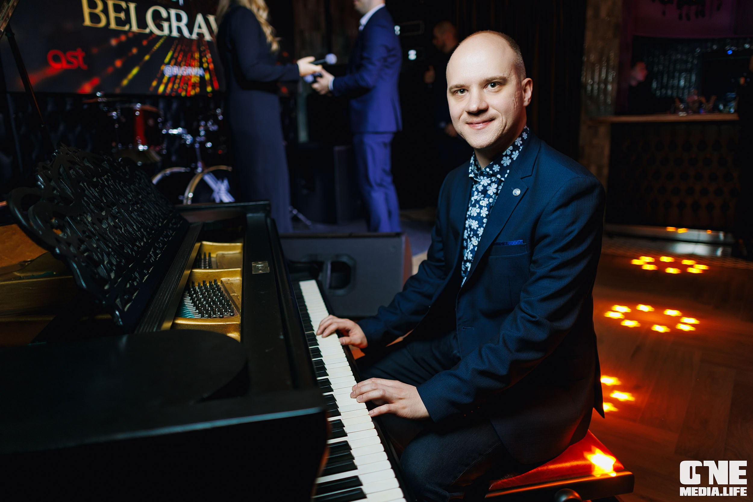 Фоторепортаж из караоке-клуба Белгравия. One Media Life: фоторепортажи, фотоотчеты с мероприятий и заведений