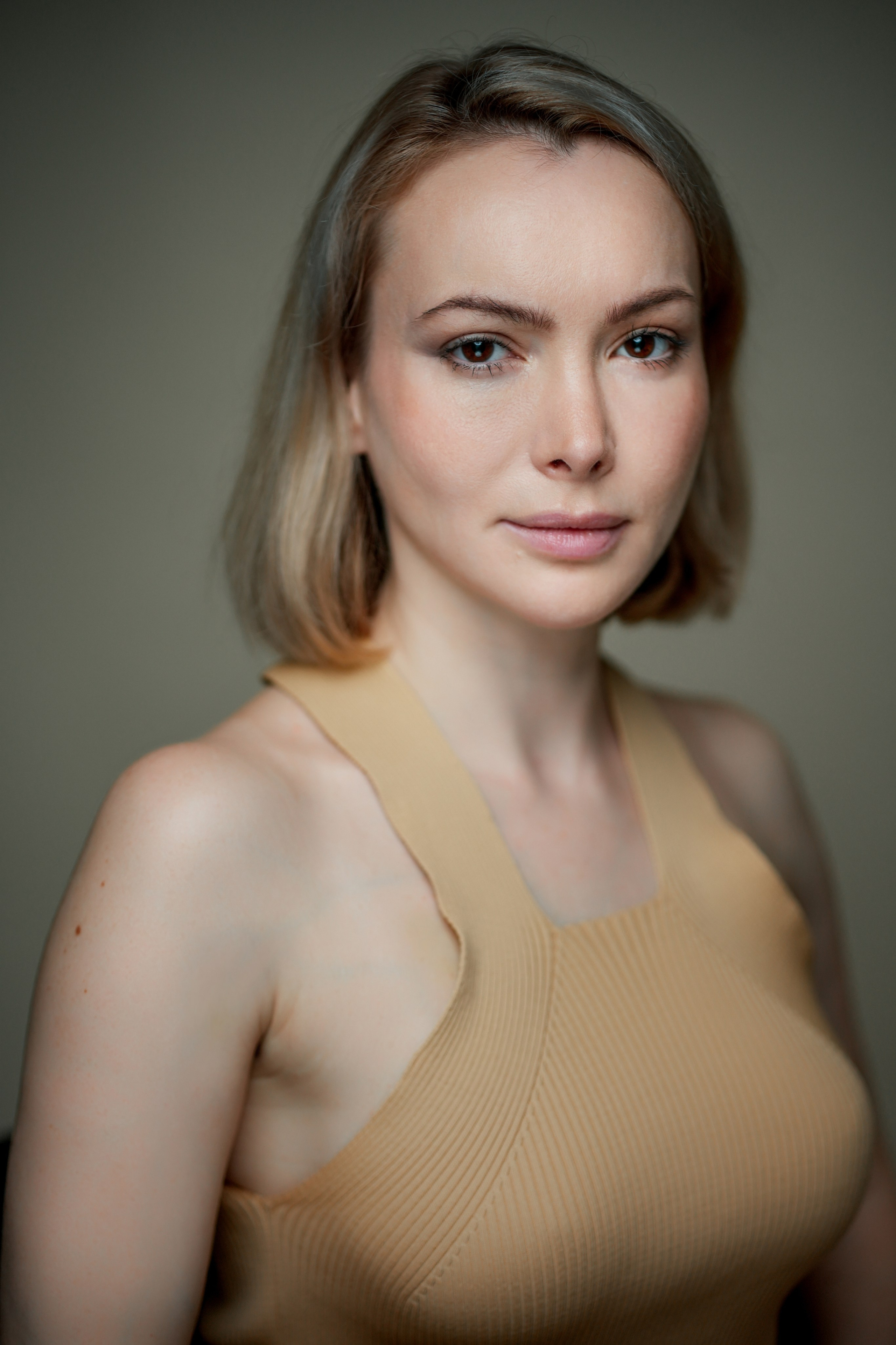 Актриса Елена Волик. Портретная съемка в Москве, студийный фотограф Игорь Фомин