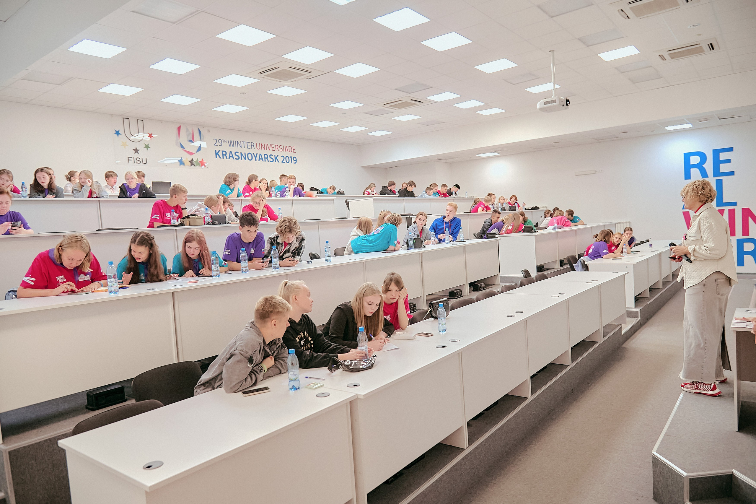 Большая перемена. Фотограф Яковлев Роман — Красноярск