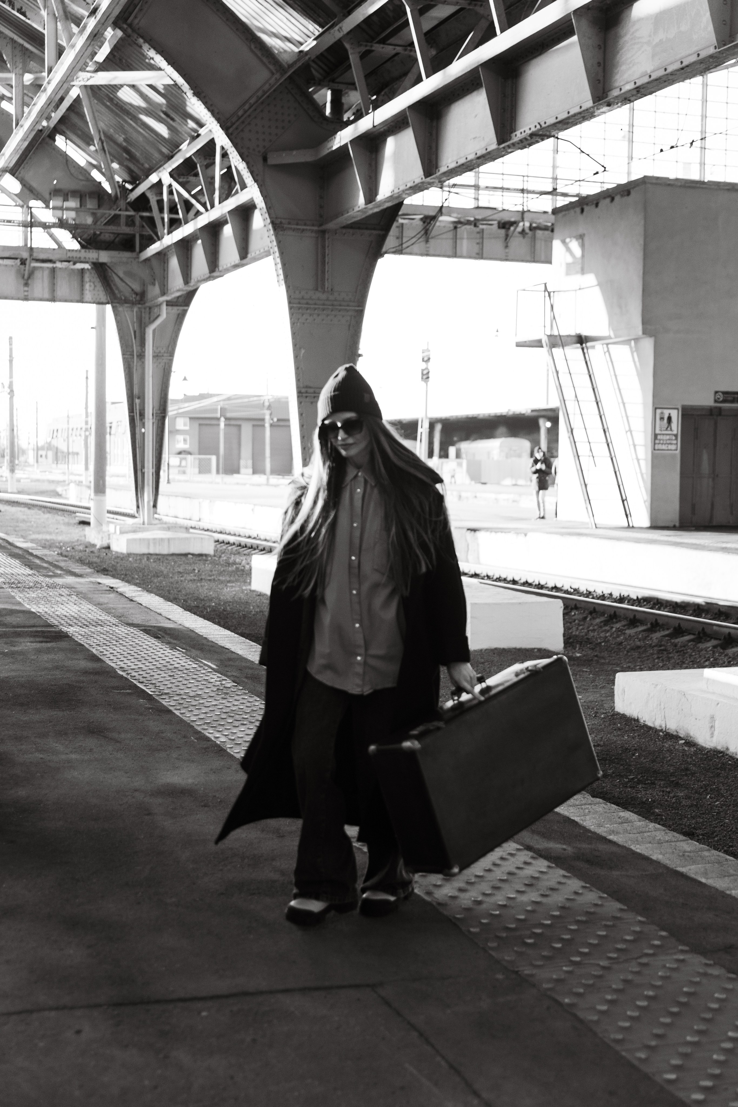 Дина / Южный вокзал. Фотограф Калининград Илья Миллер