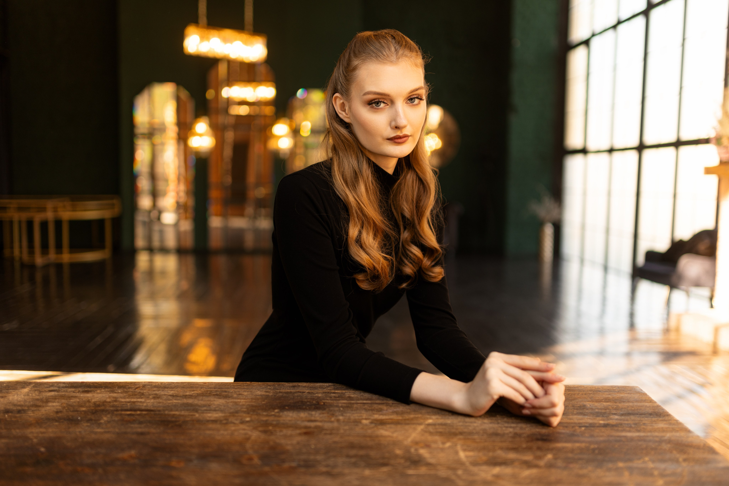 Студийная съемка с Викторией в интерьере в формате для «себя». Дмитрий Шульгин, портретный фотограф в Воронеже