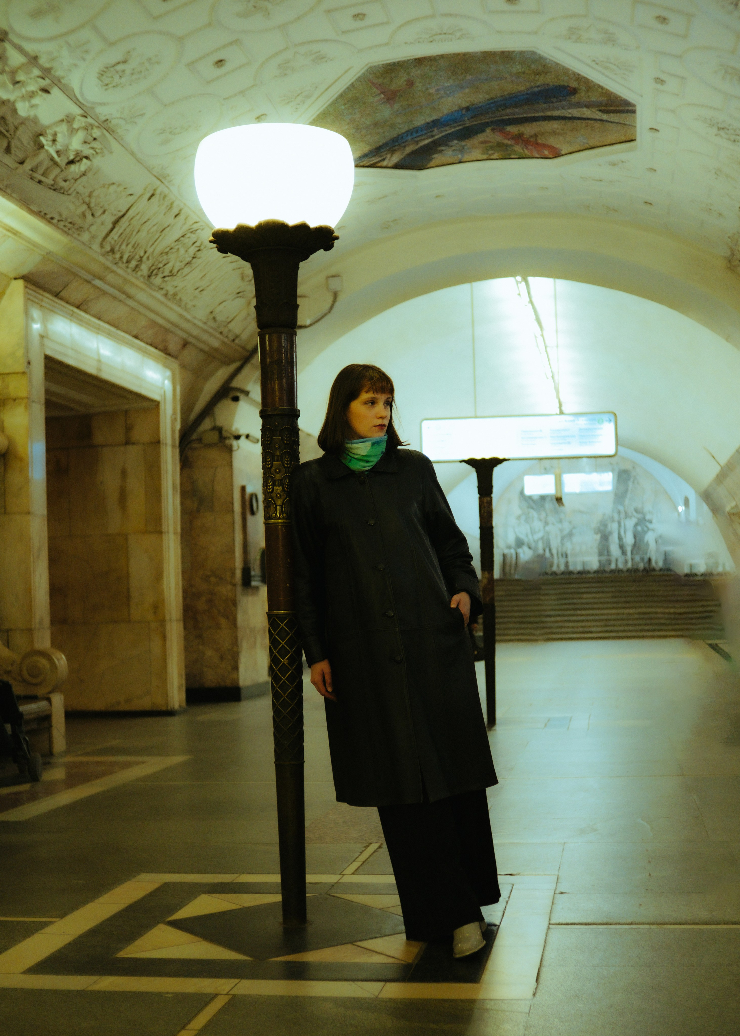 Портретная съемка в метро. Фотограф в Москве Полина Ефремова
