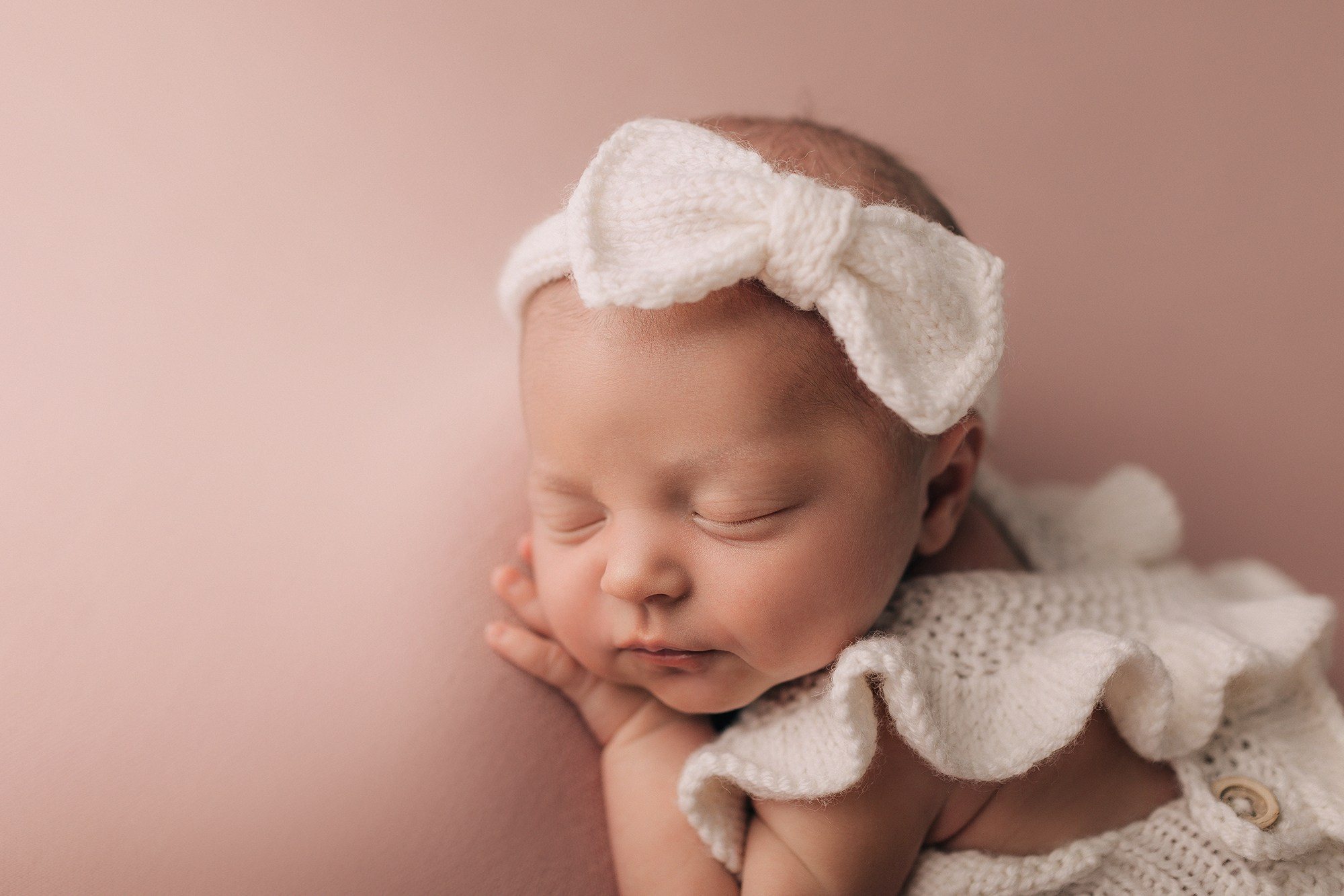 Арина 8 дней. Семейный фотограф новорождённых в Серпухове Юлия Новикова +79637785957