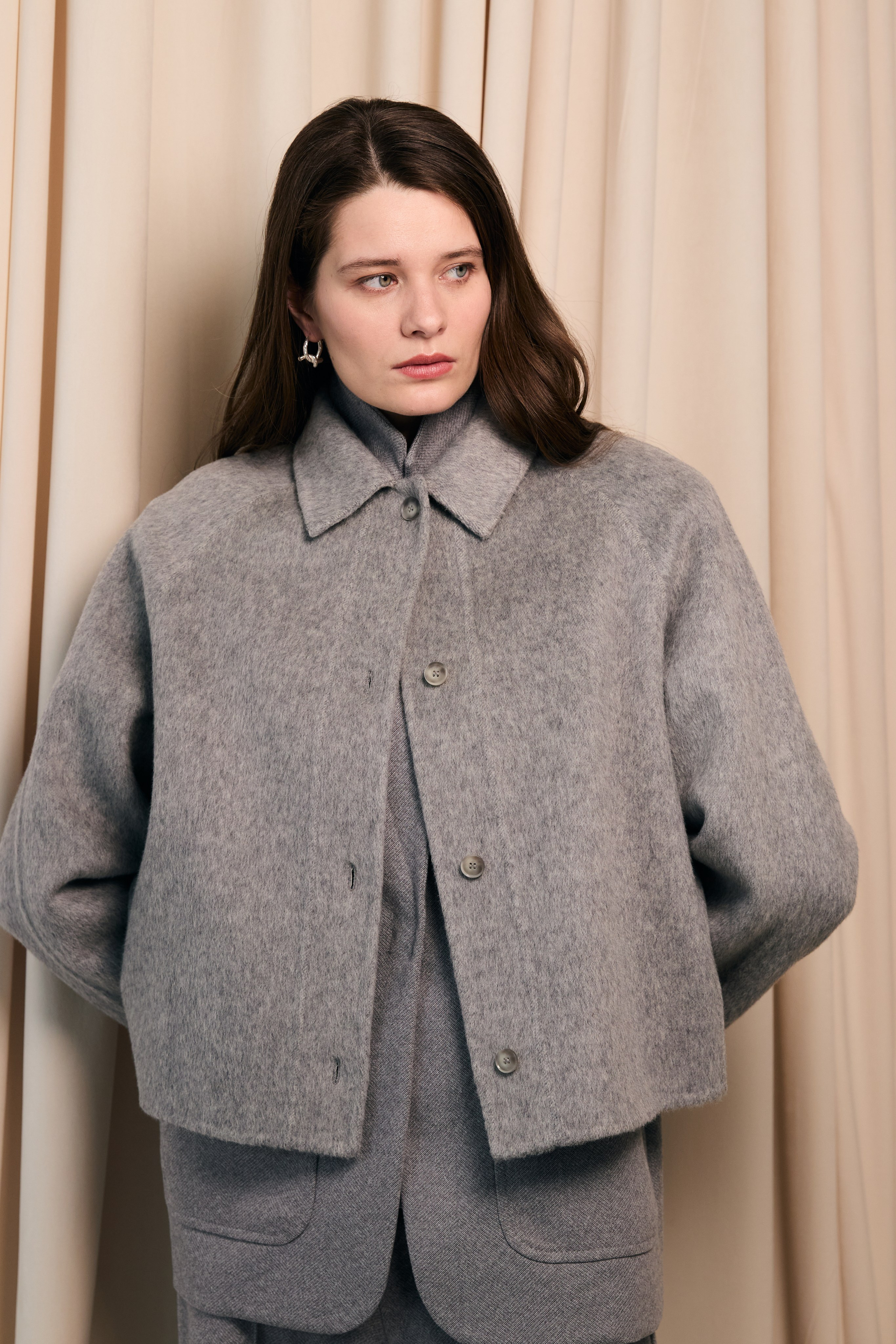 Верхняя одежда. Лукбук — весна. Визажист для брендов, Фэшн продюсер Олеся Глушкова