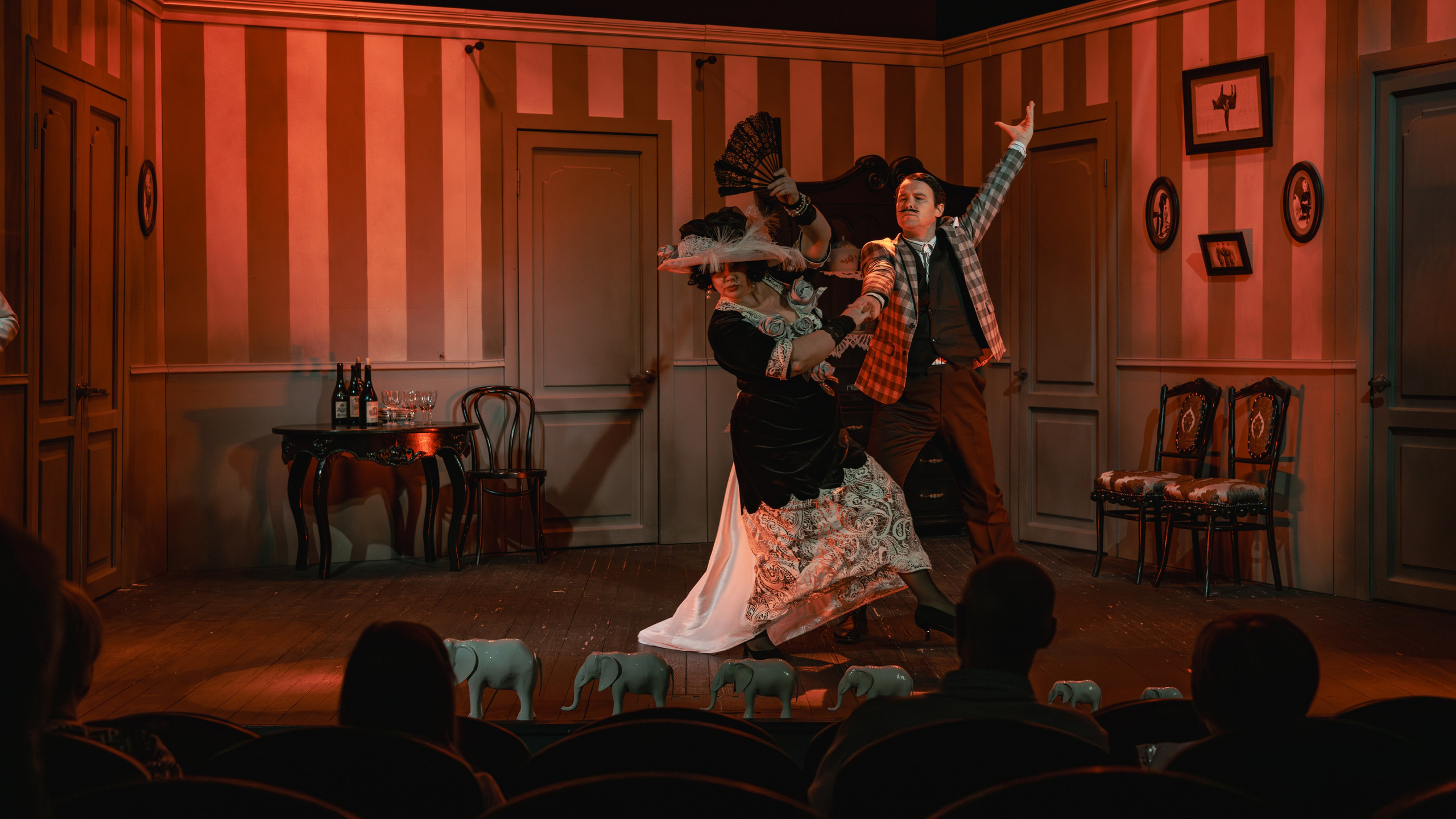 Театр Юного Зрителя «Две свадьбы». Фотограф Марк Файзулин