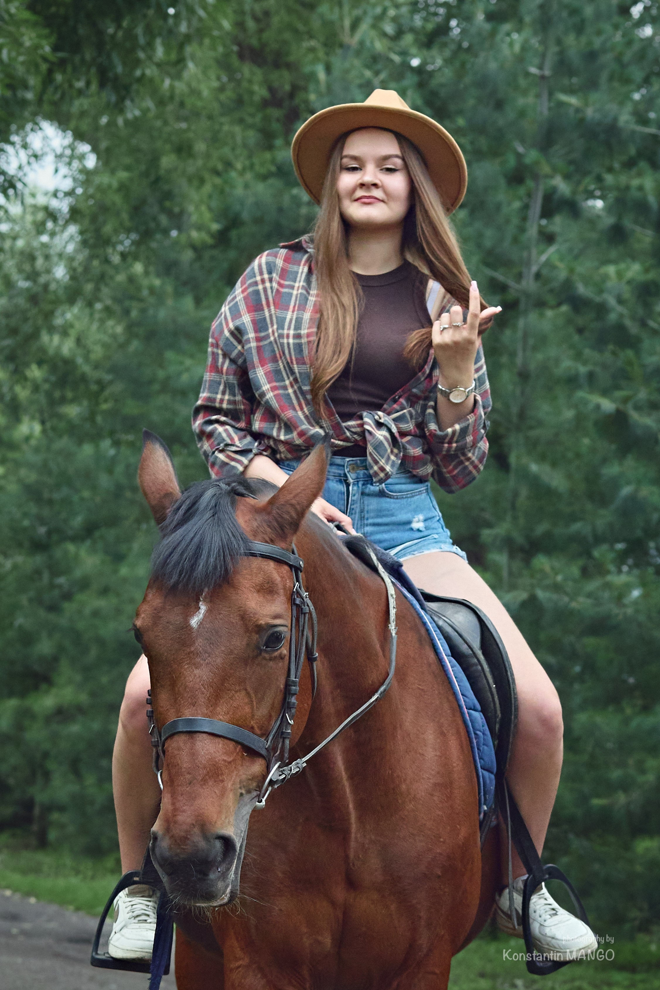 Фотопрогулка для Виктории и Полины на лошадях. Фотограф в Рязани. Свадьба, семейное фото, портрет. Константин Манго