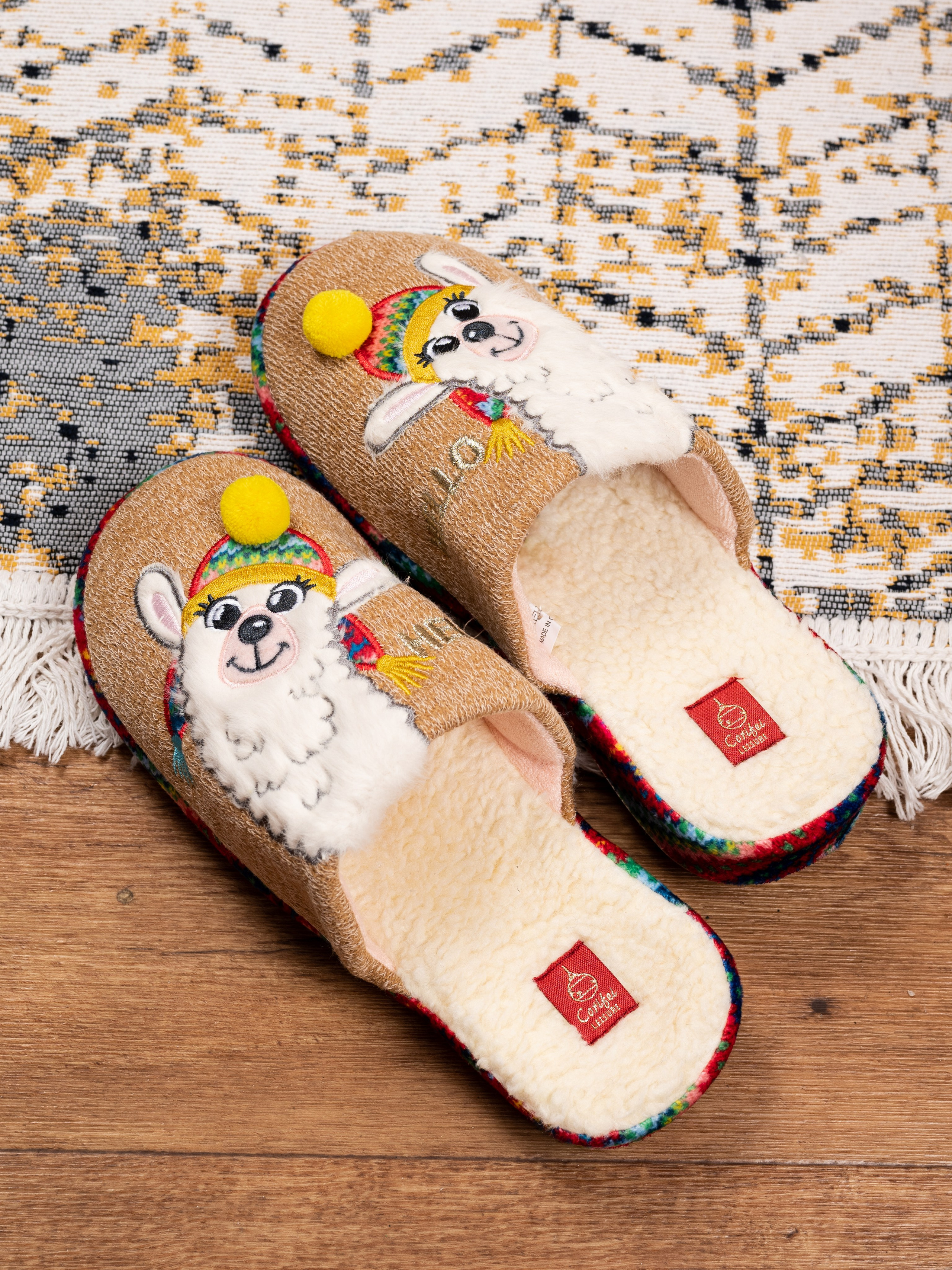 Тапочки. Предметный фотограф, фото для маркетплейсов Пятигорск, КМВ