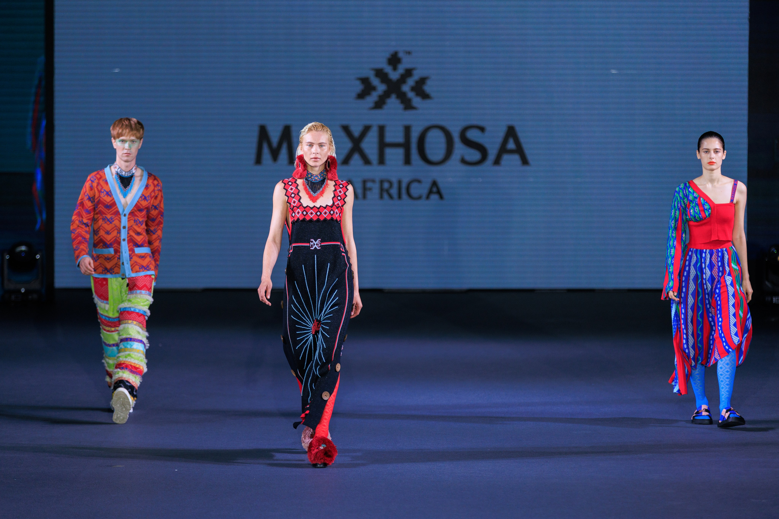 Фотограф для модного показа. Контент для бизнеса в Екатеринбурге Полдень Медиа