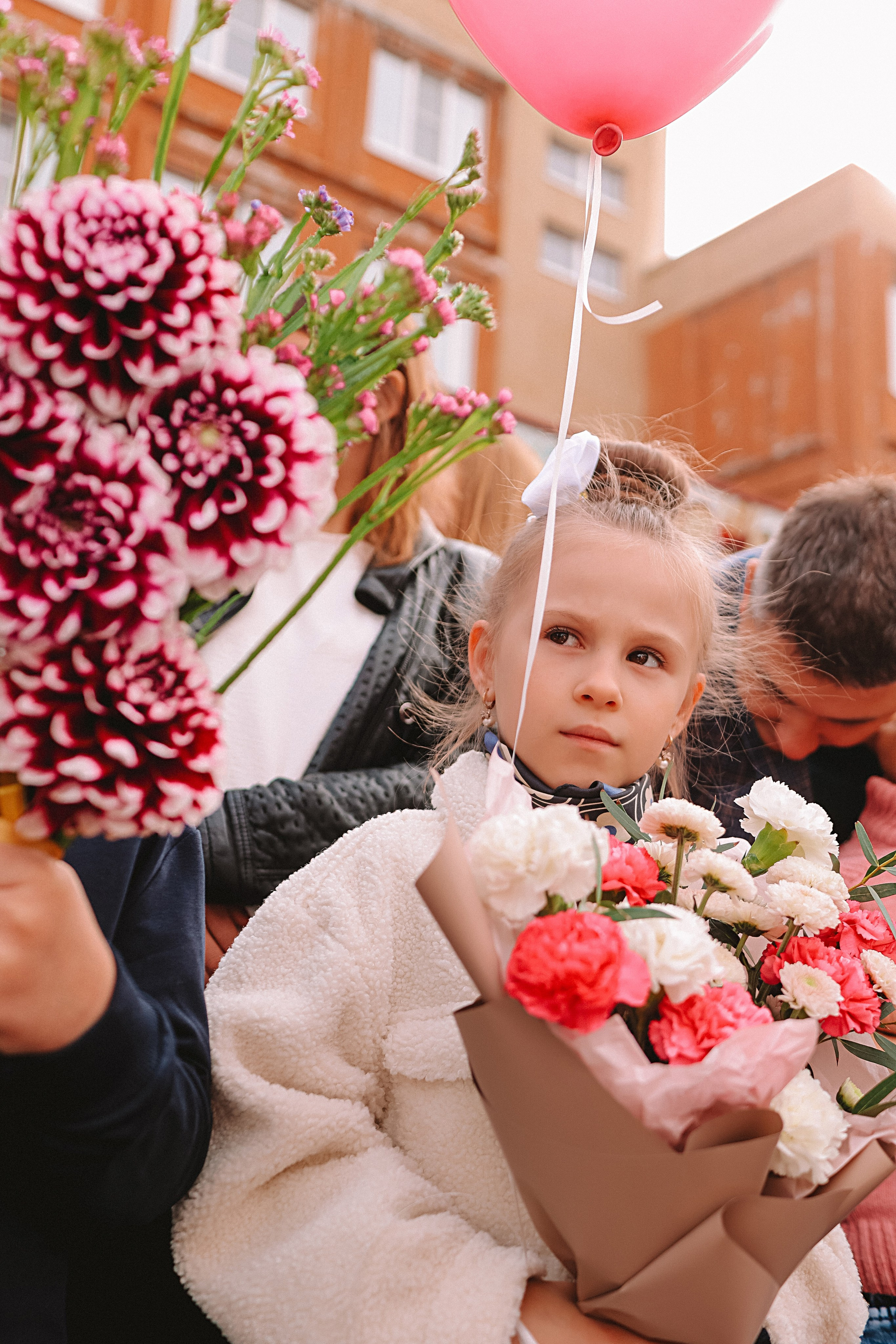 1 сентября линейка+кл час+портреты. Семейный фотограф Тюмень, фотограф на роды Салмина Мария