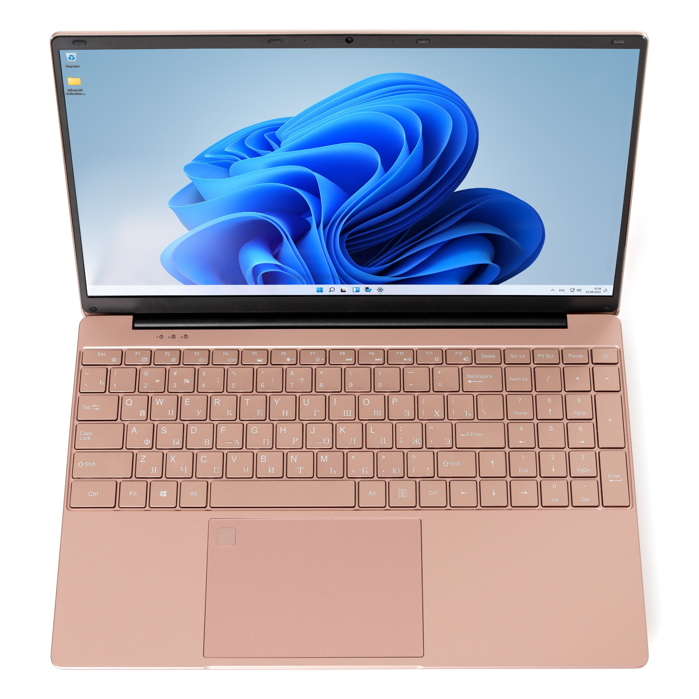 Детализация клавиатуры розового ноутбука | Съемка для Wildberries