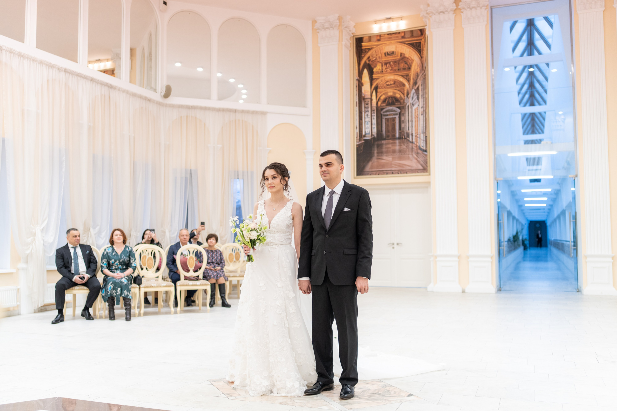 Свадебная фотосессия на регистрации брака в загсе Выборгского района Санкт-Петербурга