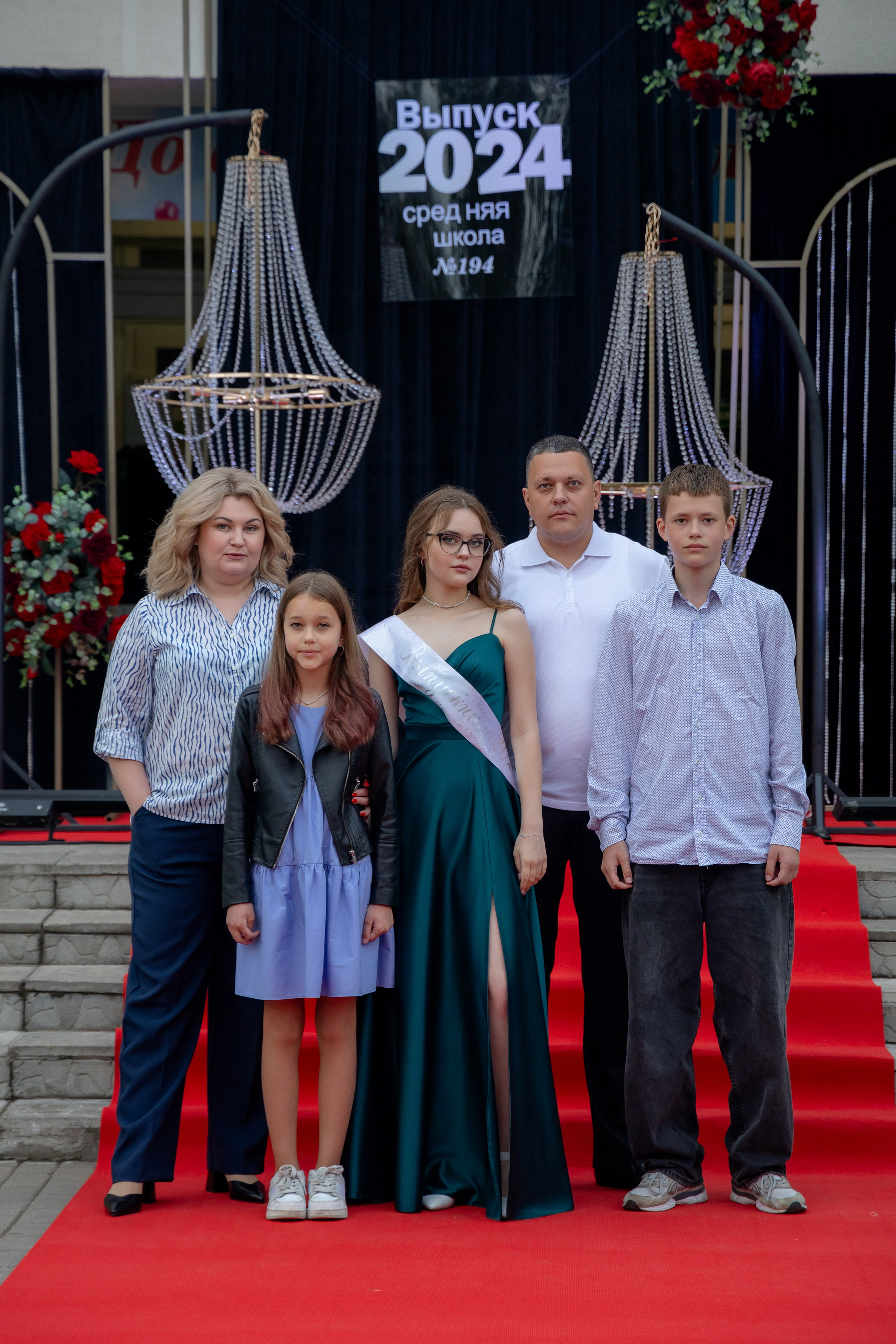 Школьный выпускной 2024 год в Соколе (Минск). Свадебный фотограф в Минске/Беларуси Сергей Спиридонов